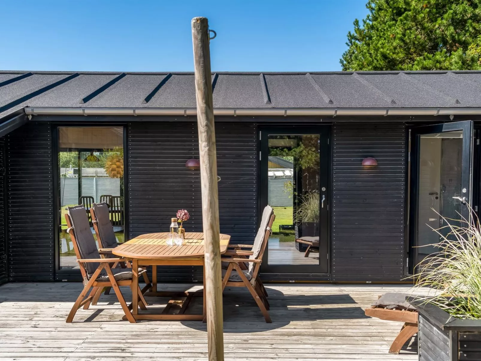 "Litle" - 600m from the sea-Buiten