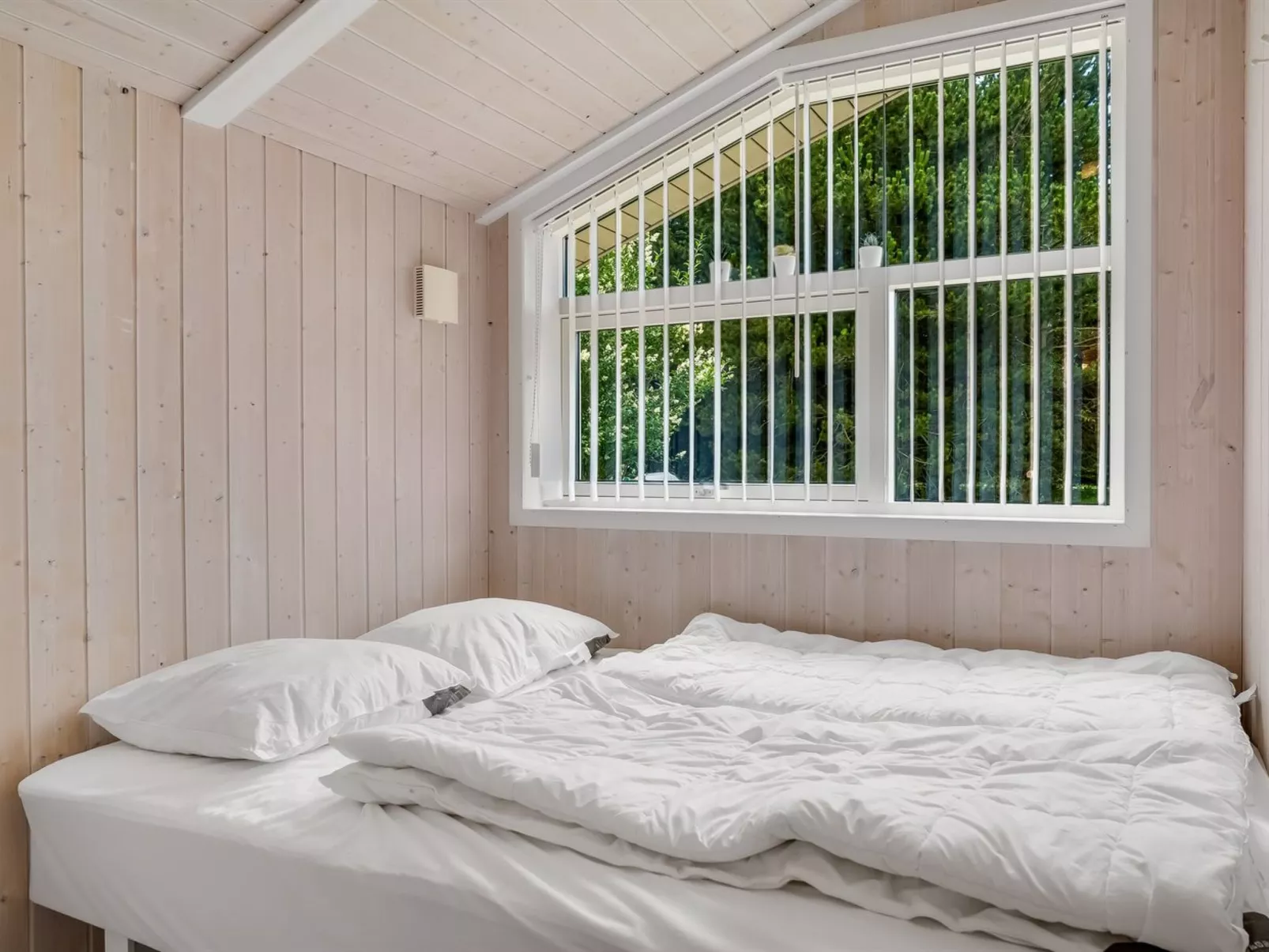 "Barnet" - 2.2km from the sea-Binnen