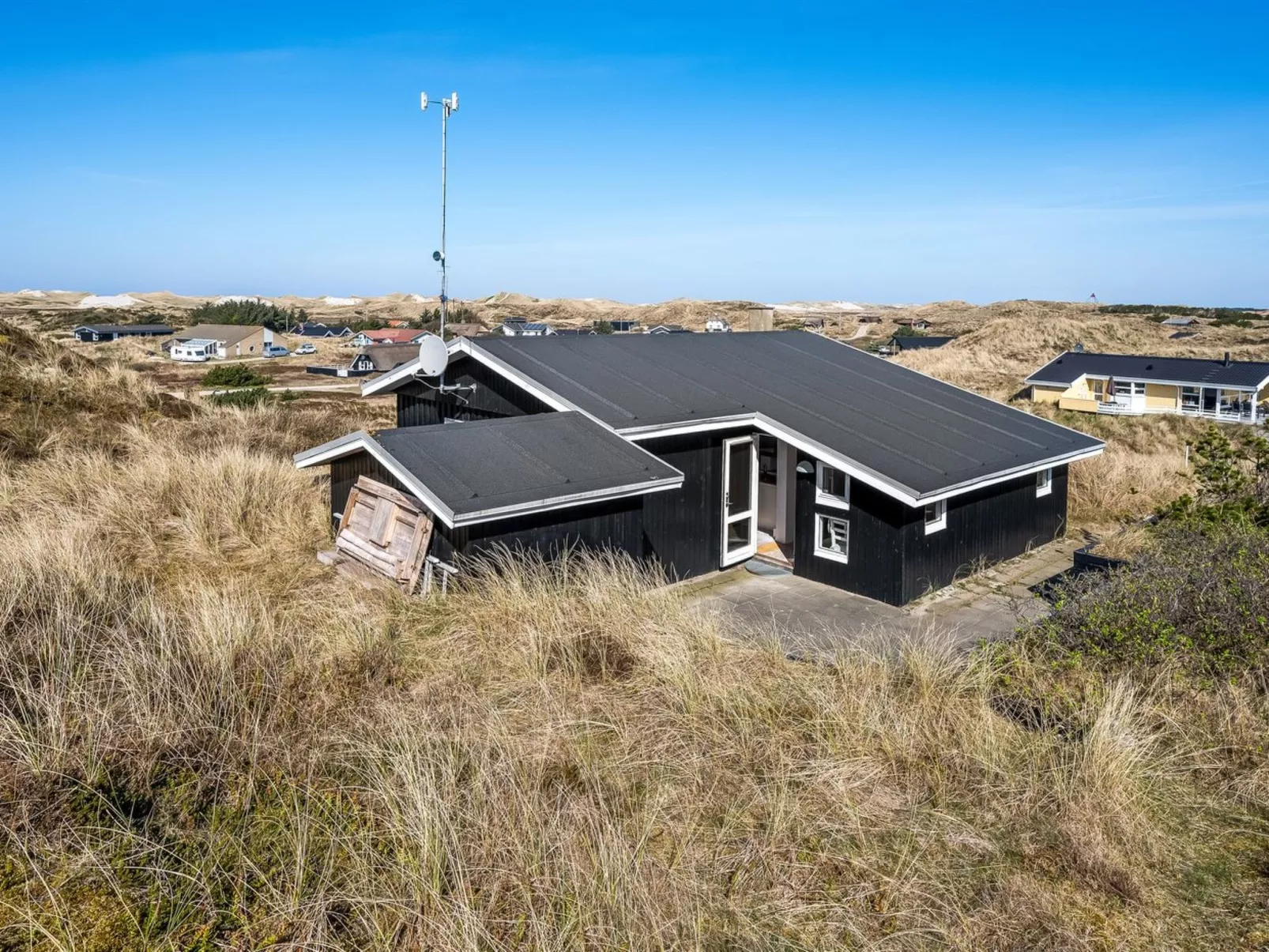 "Vina" - 200m to the fjord-Buiten