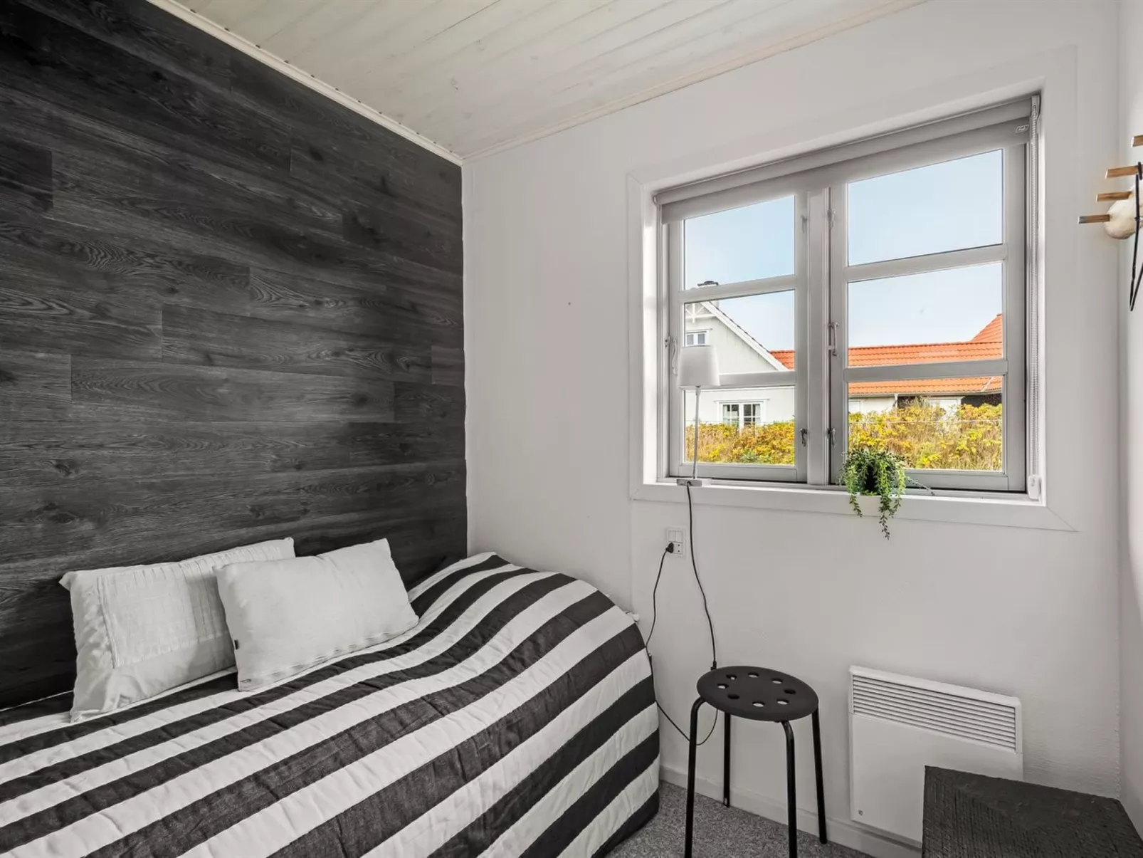 "Agni" - 800m from the sea-Binnen