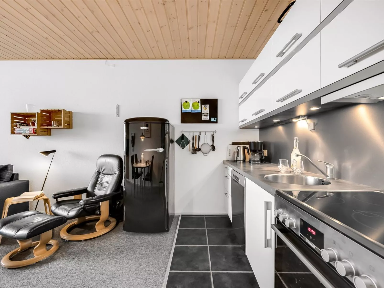 "Benite" - 50m from the sea-Binnen