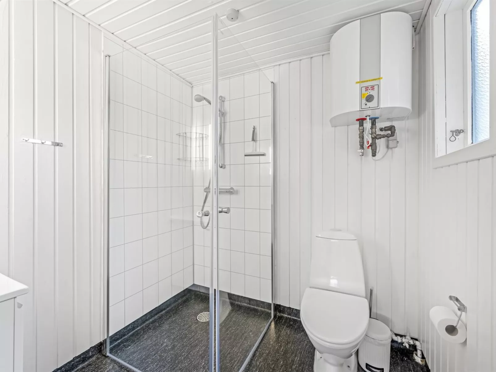 "Glady" - 500m from the sea-Binnen