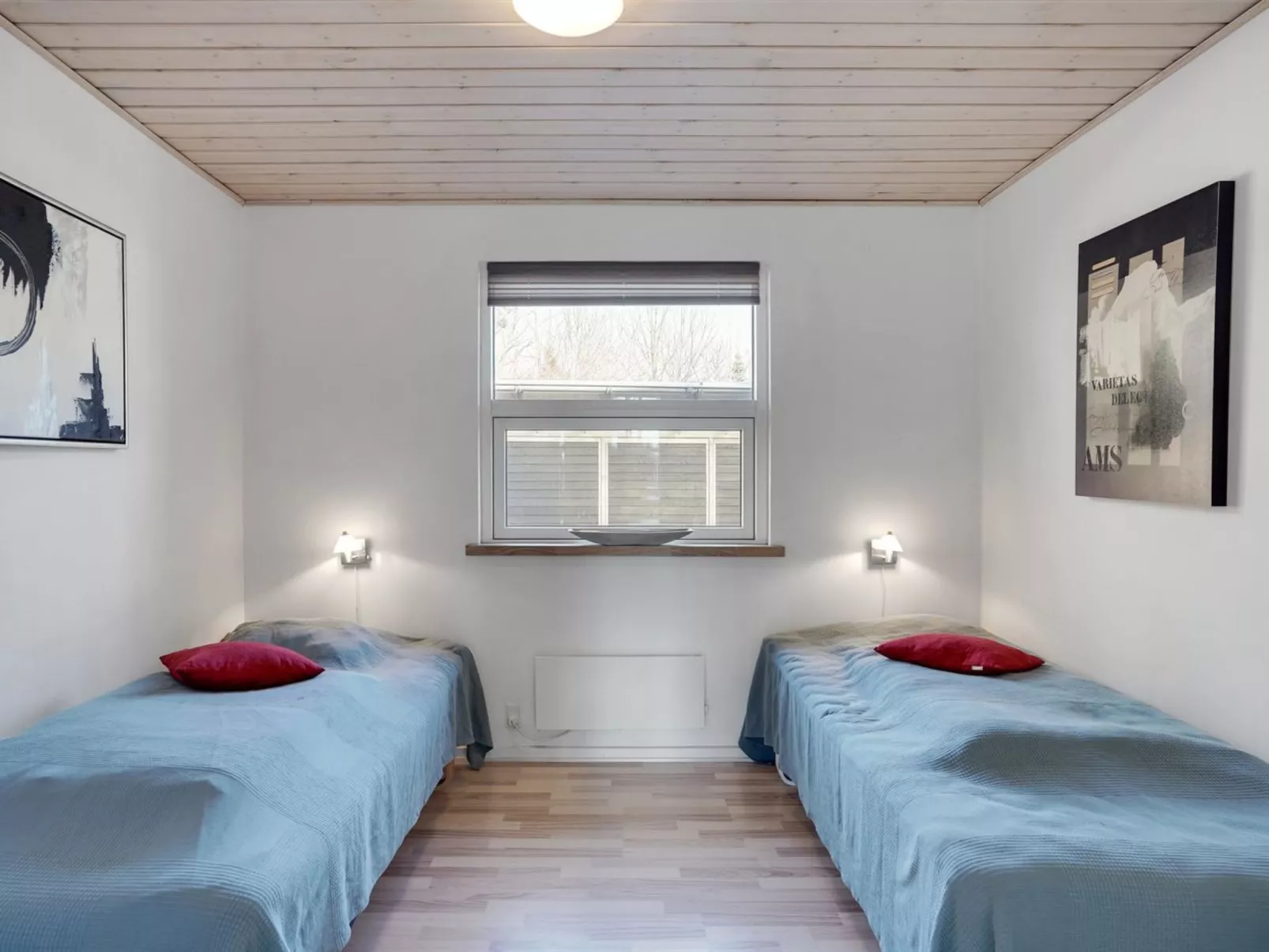 "Ulfsten" - 1.6km from the sea-Binnen