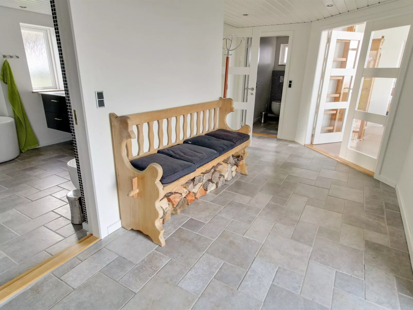 "Alkmar" - 75m from the sea-Binnen