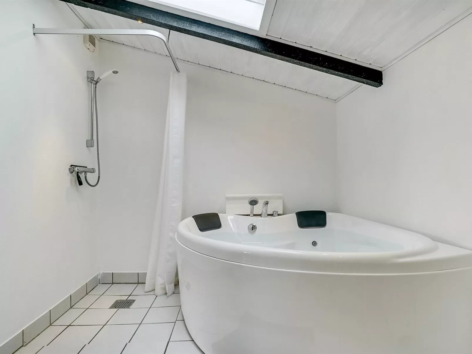 "Kalf" - 400m from the sea-Binnen