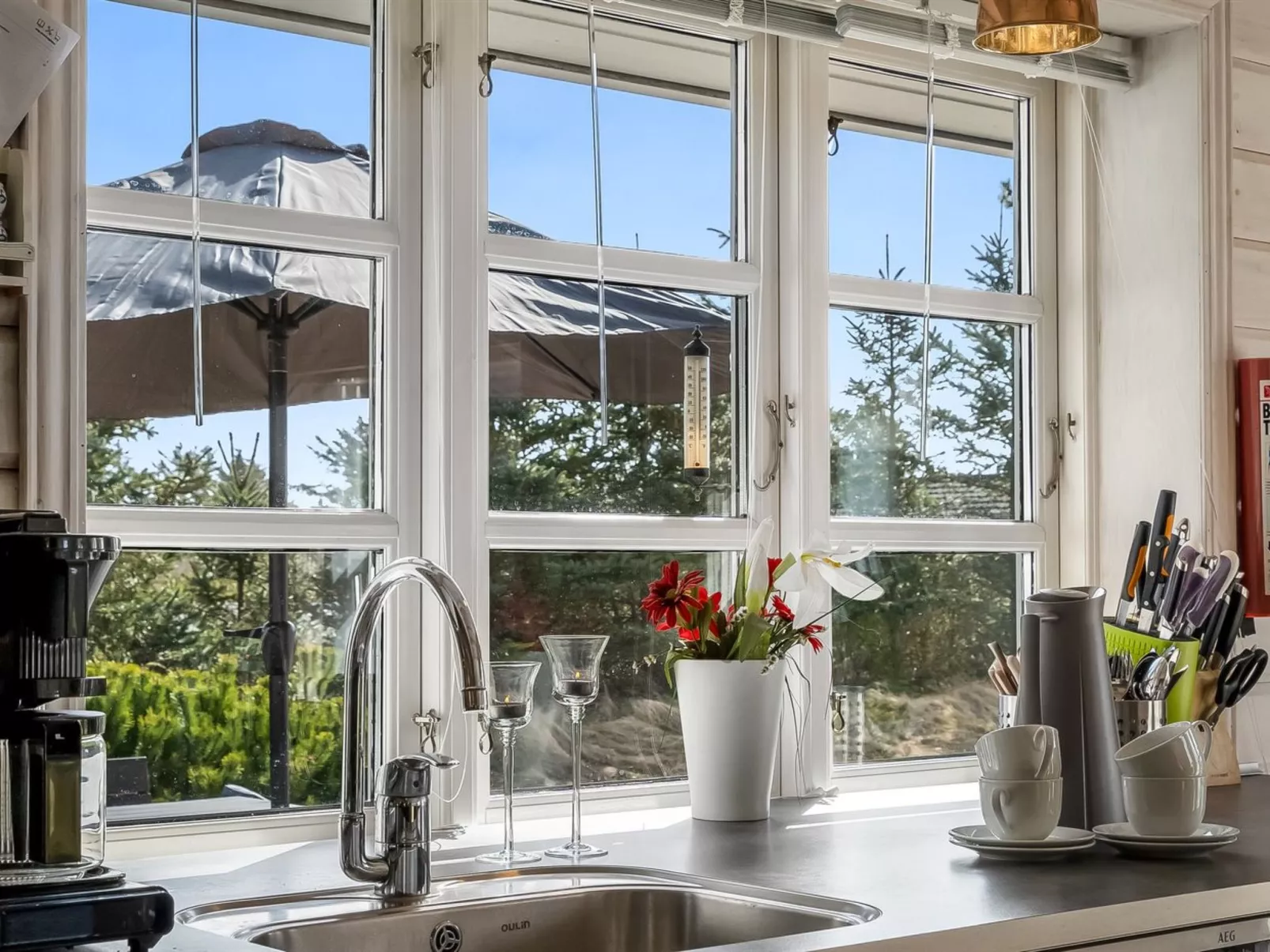 "Mathy" - 900m from the sea-Binnen