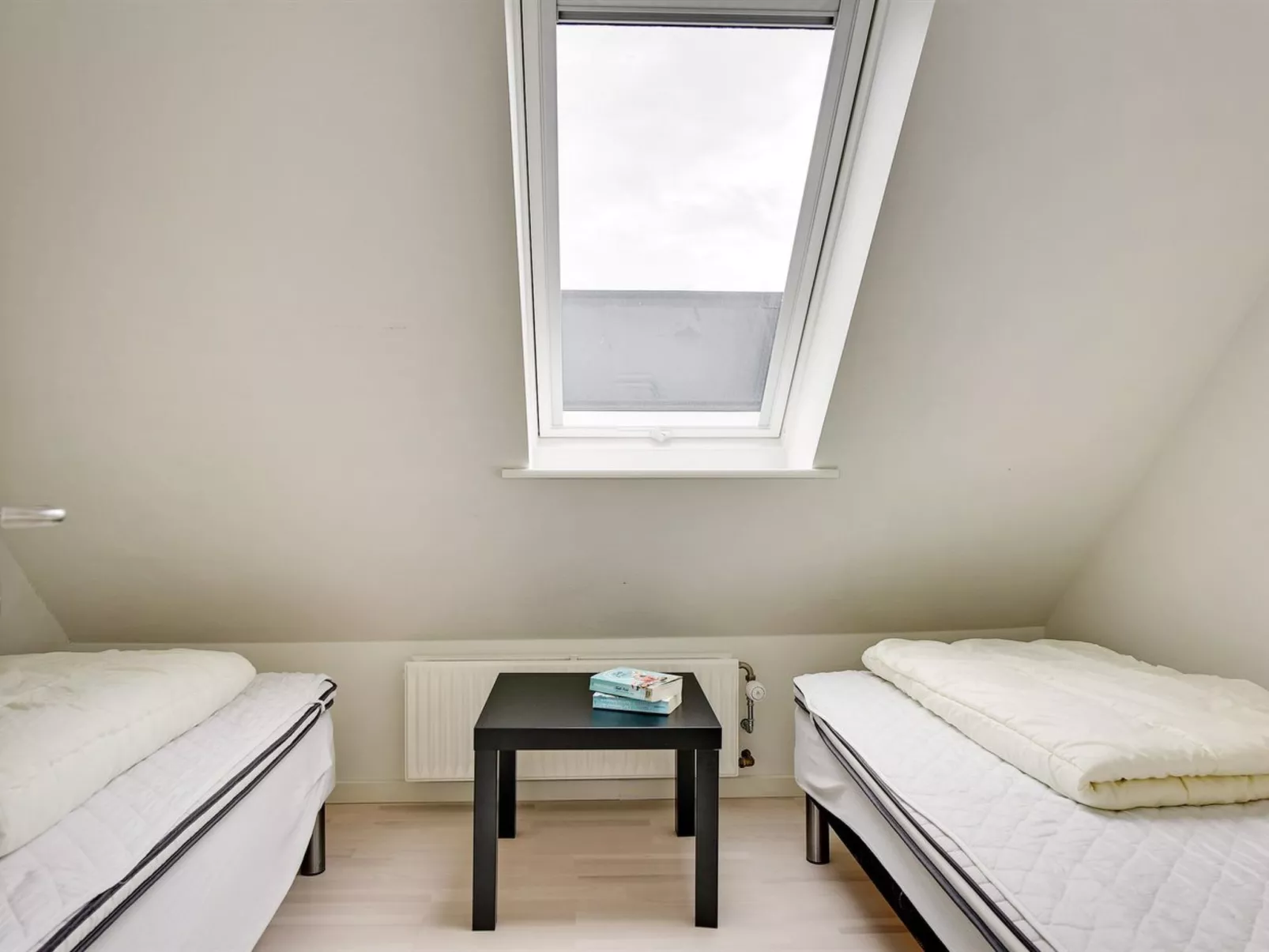 "Hillegonde" - 84m from the sea-Binnen