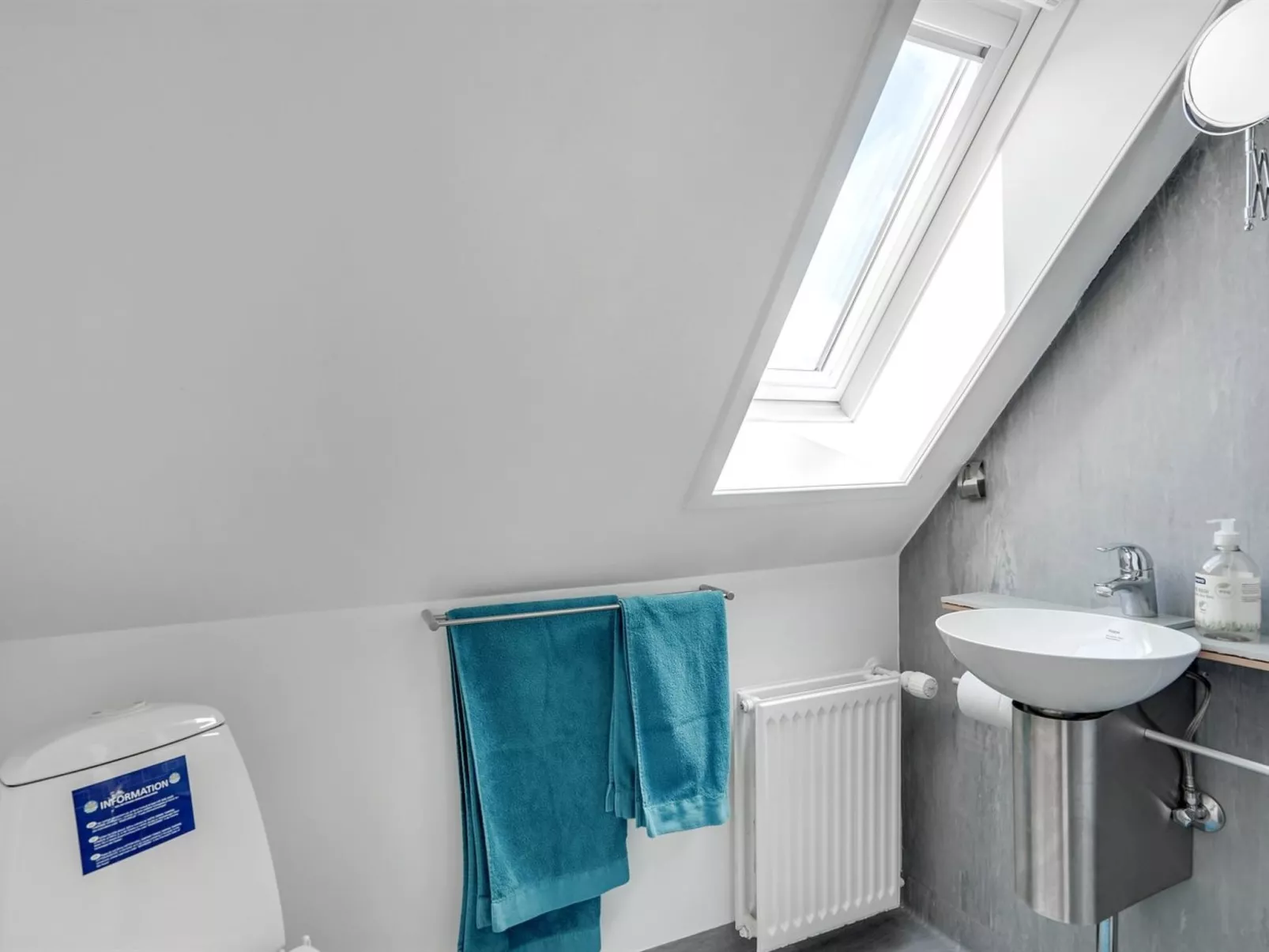 "Fria" - 500m from the sea-Binnen