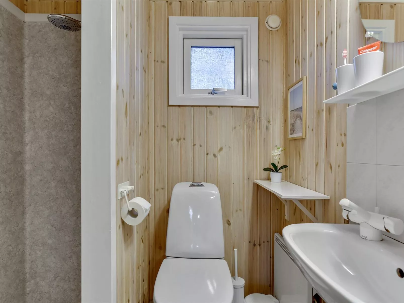 "Berenice" - 250m from the sea-Binnen