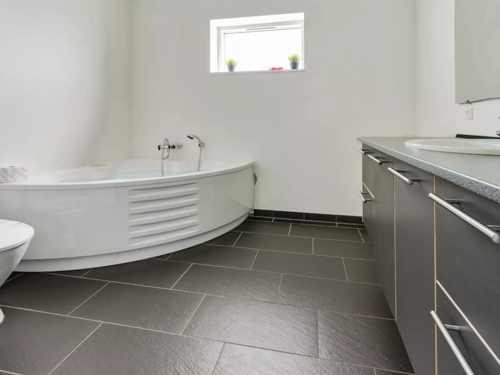 "Edda" - 400m from the sea-Binnen