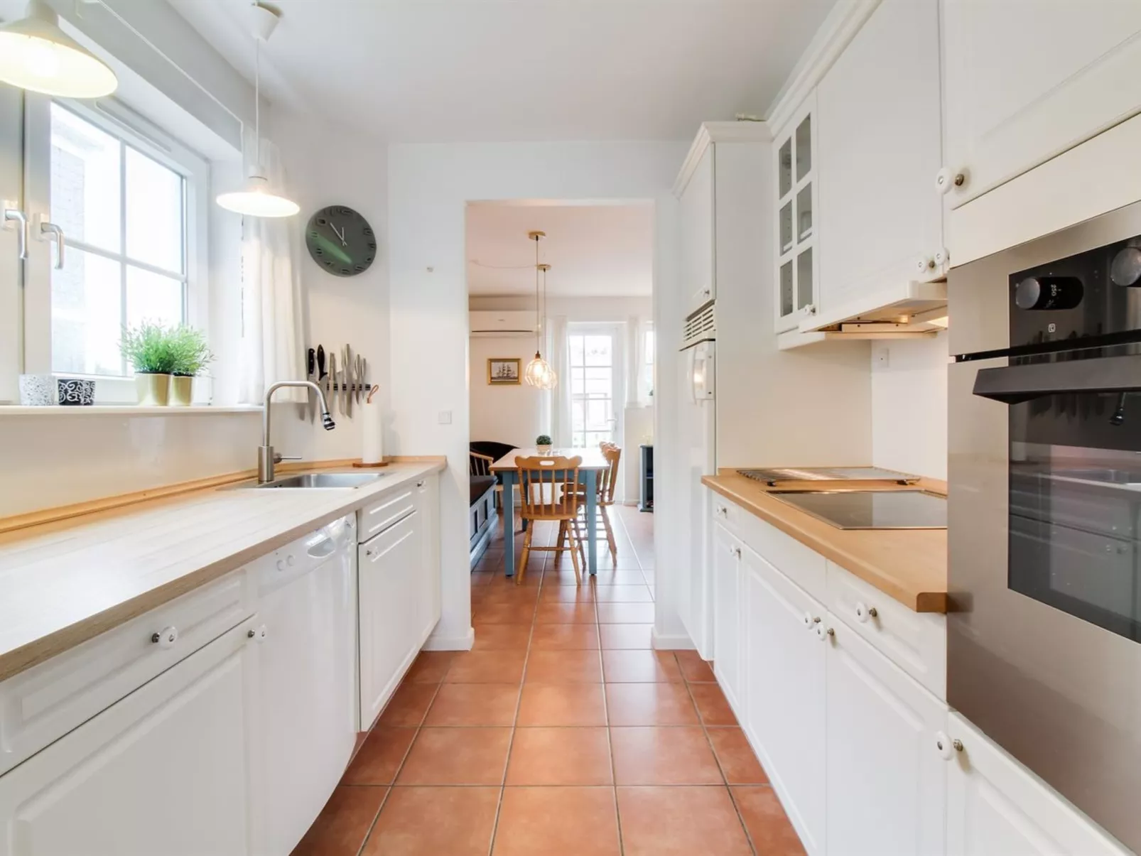 "Guthir" - 1.2km from the sea-Binnen