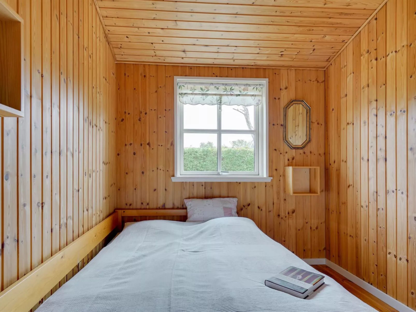 "Siem" - 650m from the sea-Binnen