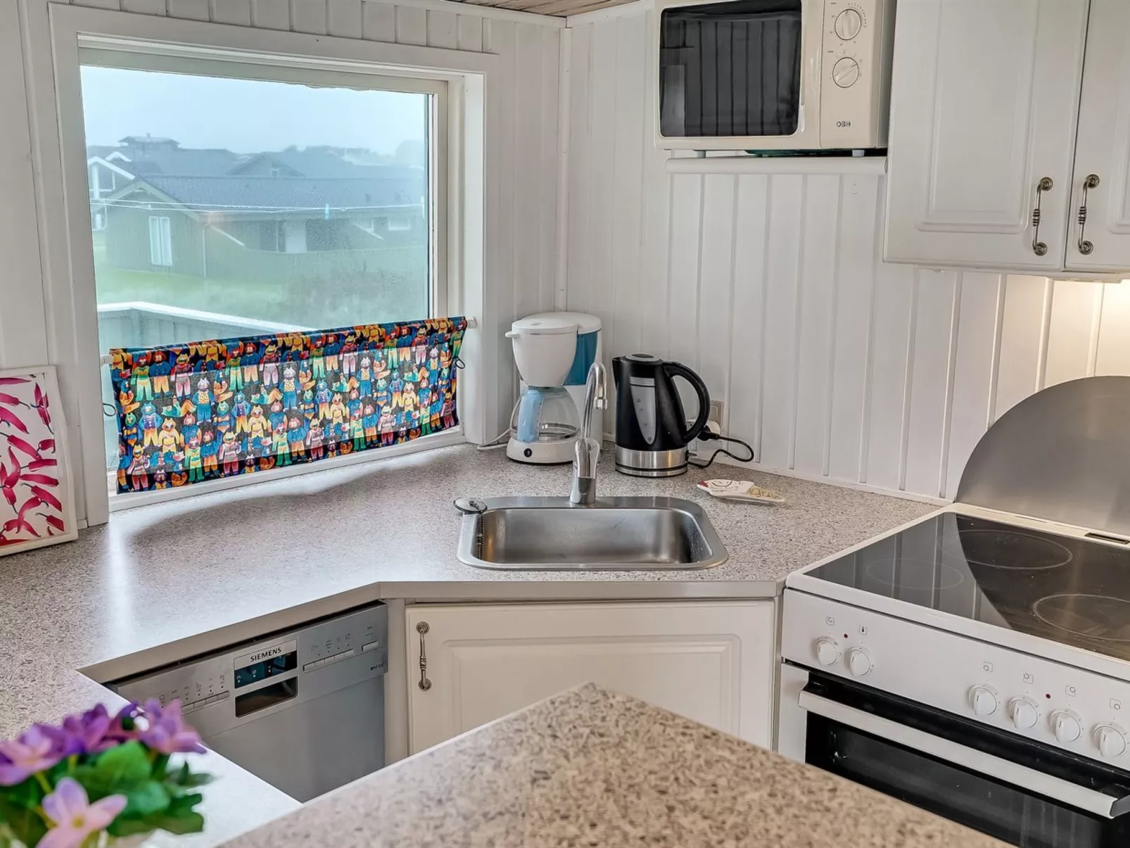 "Dyveke" - 220m from the sea-Binnen