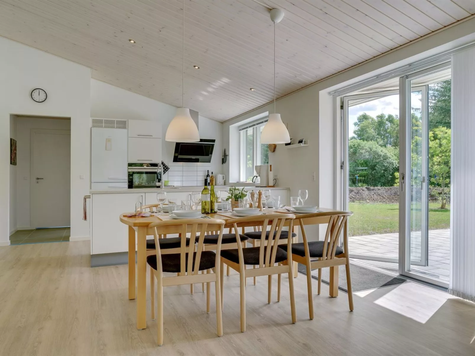 "Alona" - 250m from the sea-Binnen