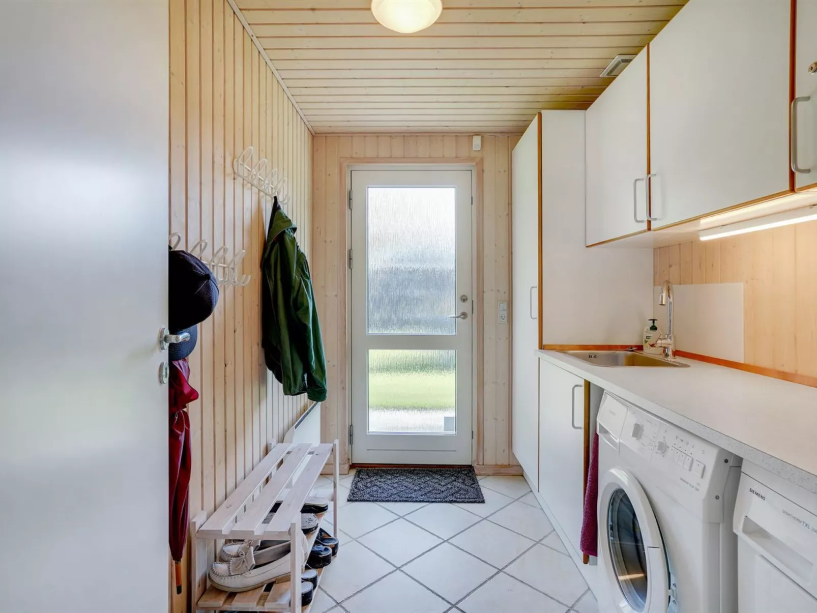 "Olina" - 1km from the sea-Binnen