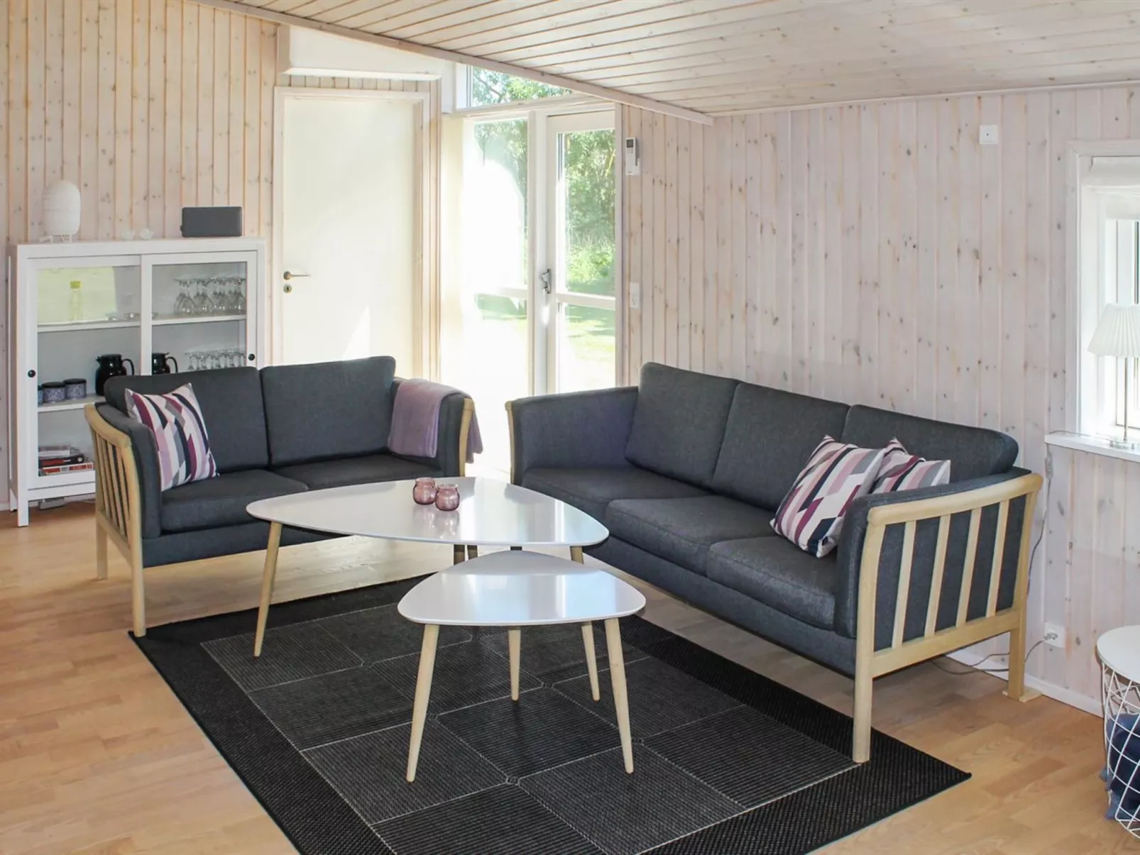 "Suna" - 1.3km from the sea-Binnen