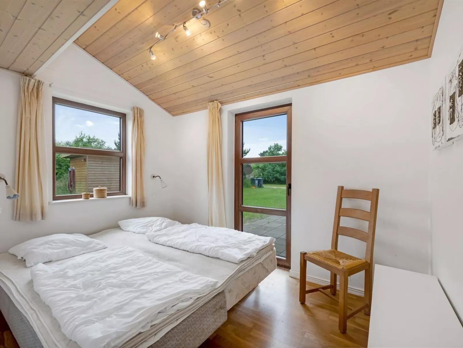 "Silvia" - 300m to the fjord-Binnen