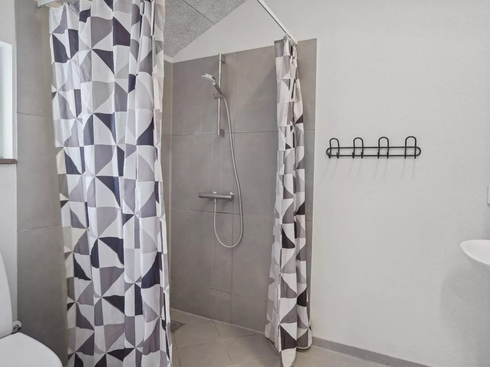 "Tenaya" - 200m from the sea-Binnen