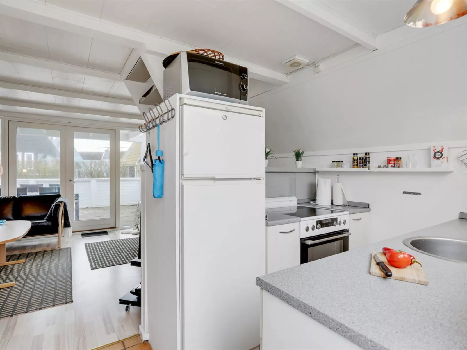 "Mijat" - 100m from the sea-Binnen