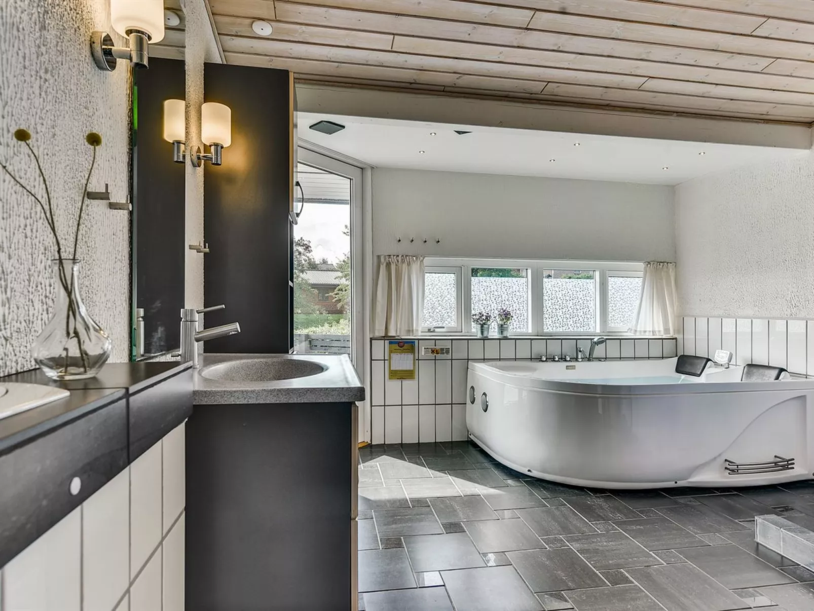 "Sylvelin" - 400m to the fjord-Binnen