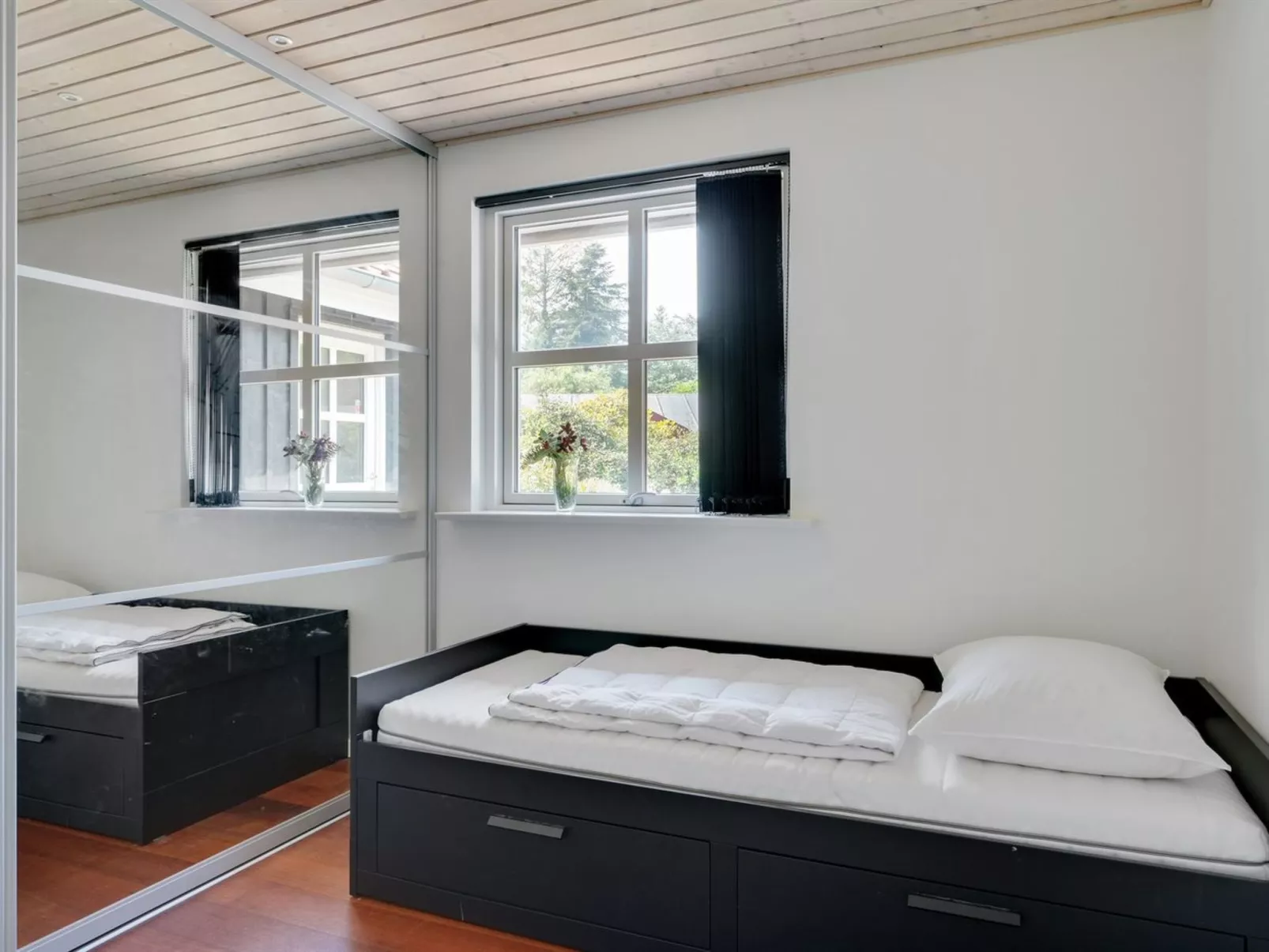 "Elline" - 450m from the sea-Binnen