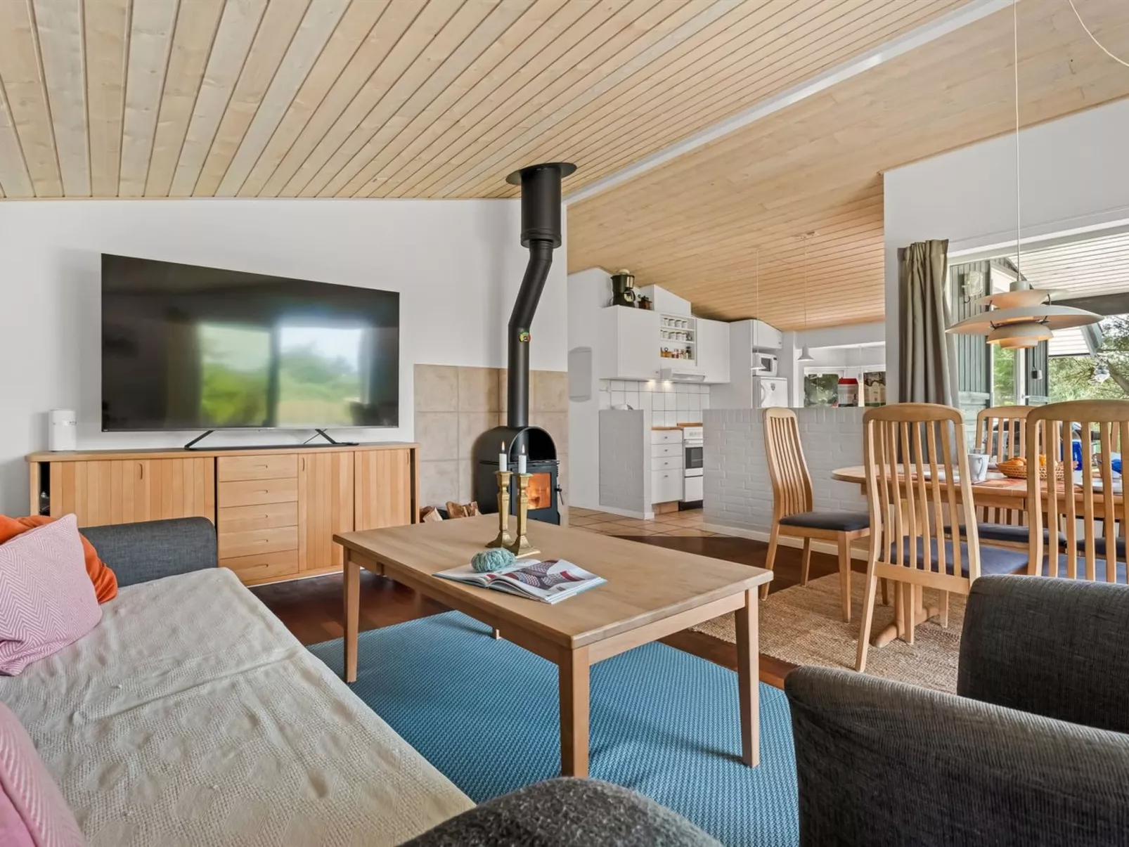 "Allie" - 150m from the sea-Binnen