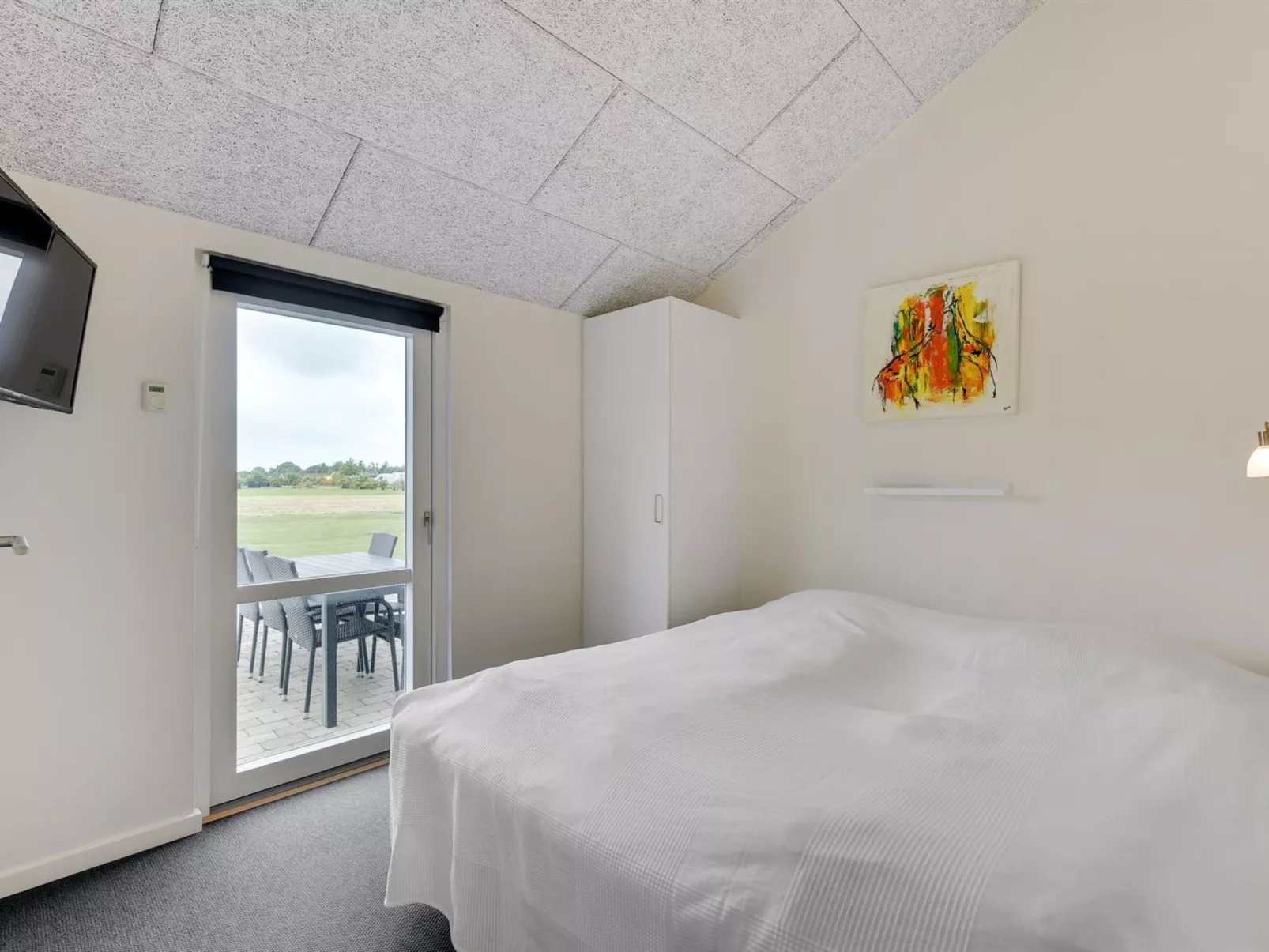 "Finja" - 500m from the sea-Binnen