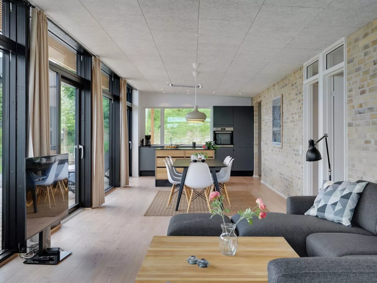 "Ahmik" - 200m from the sea-Binnen