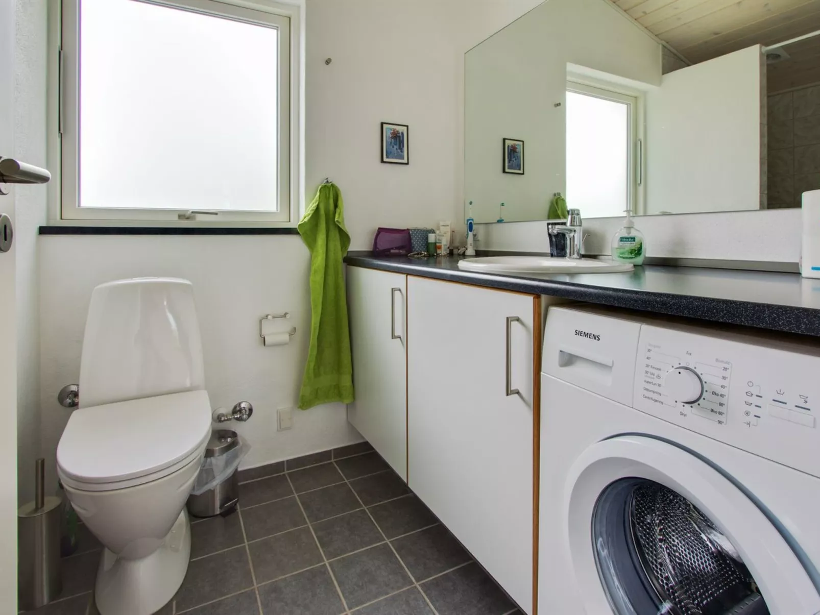 "Fleur" - 50m from the sea-Binnen