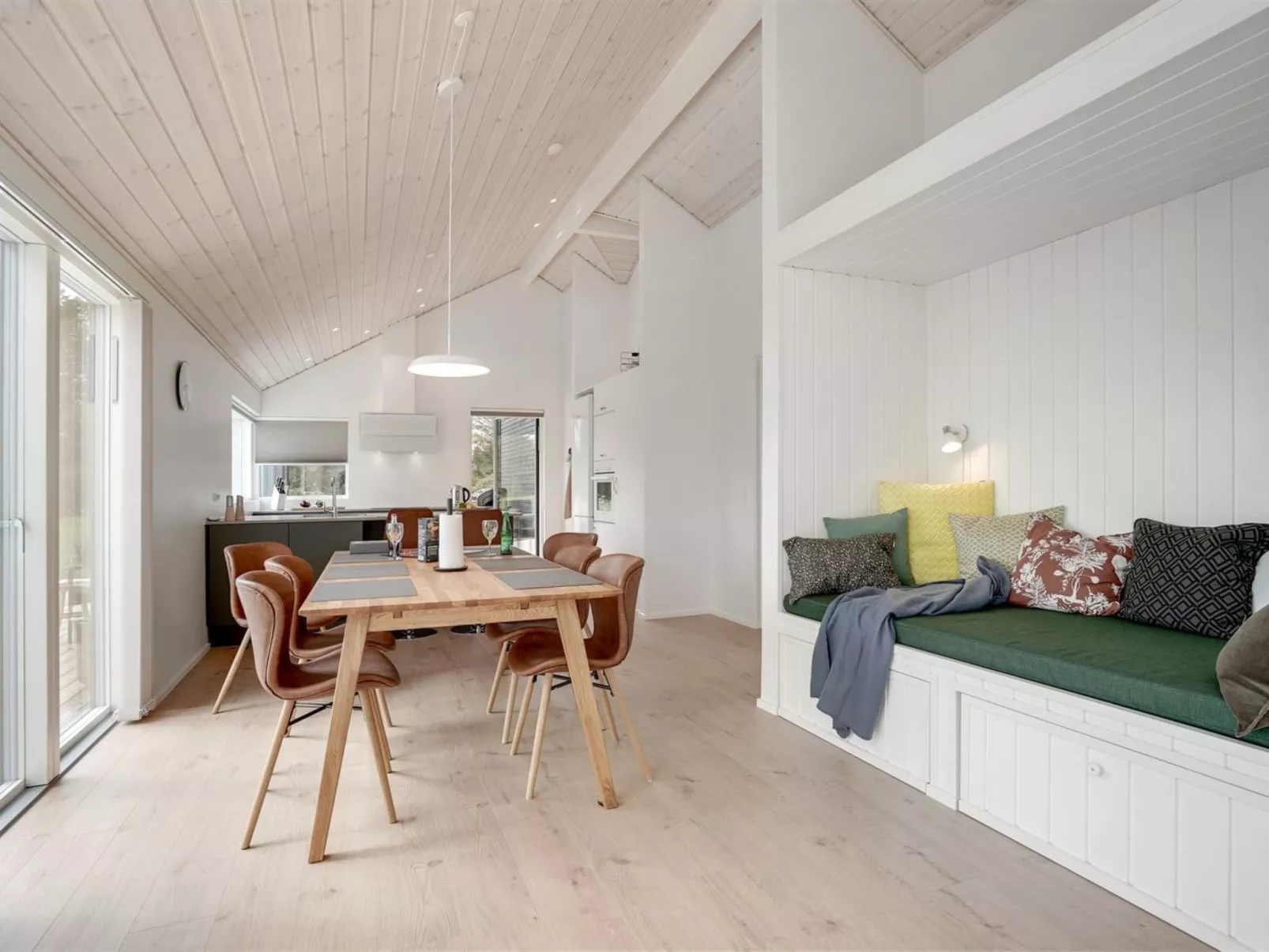 "Arlina" - 1.5km from the sea-Binnen