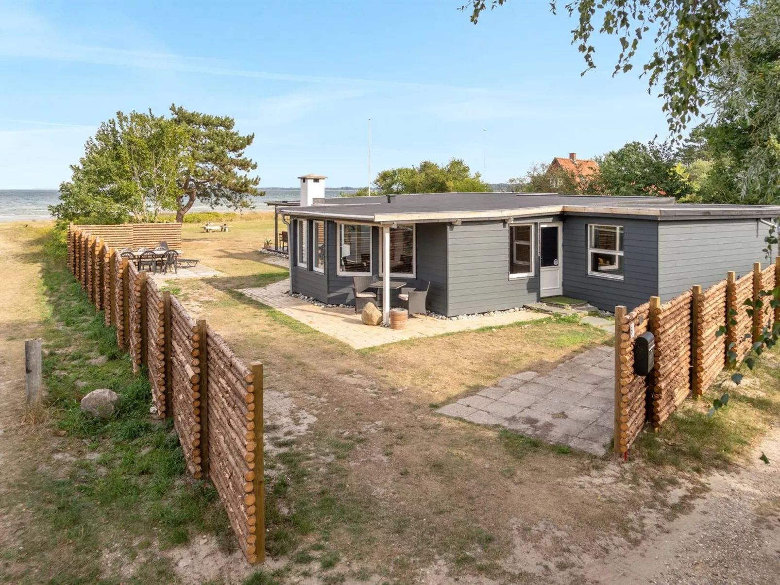 "Sigurd" - 20m from the sea-Buiten