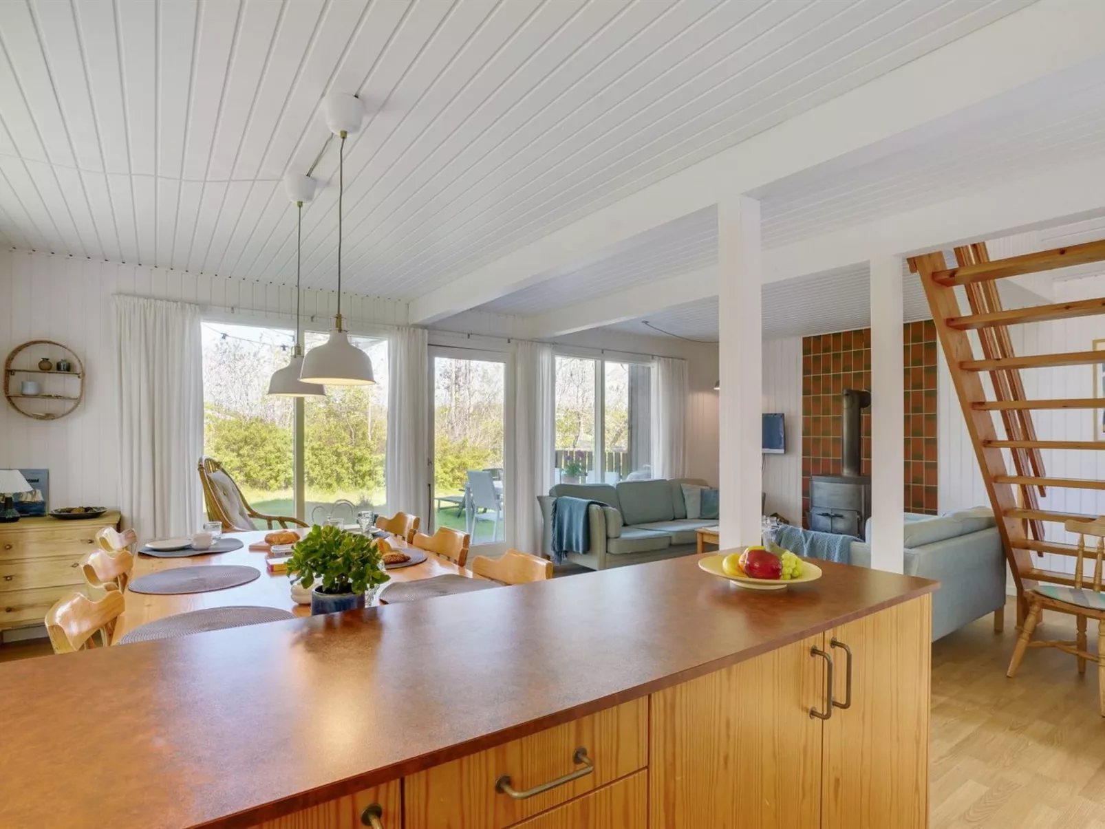 "Thina" - 750m to the fjord-Binnen