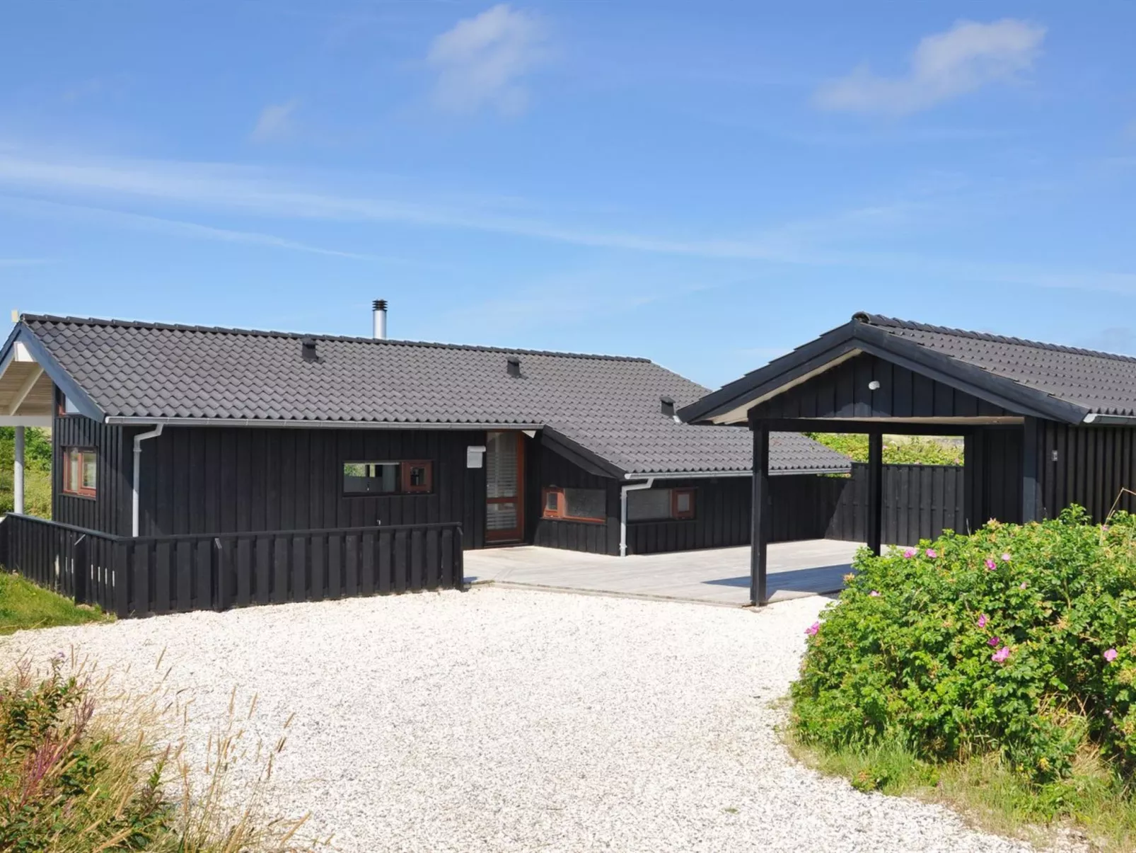 "Sigvalda" - 250m from the sea-Buiten