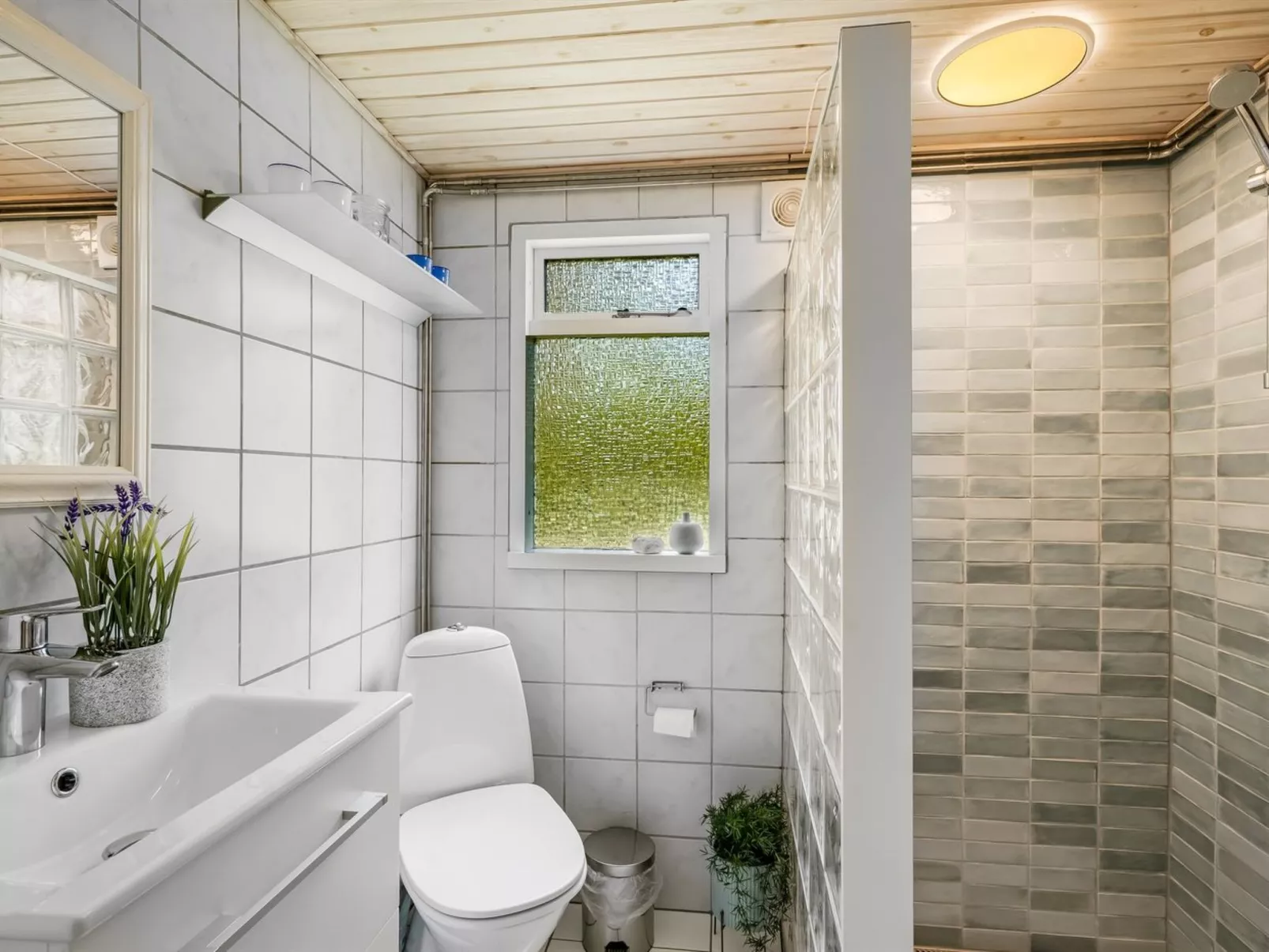 "Akke" - 150m to the fjord-Binnen