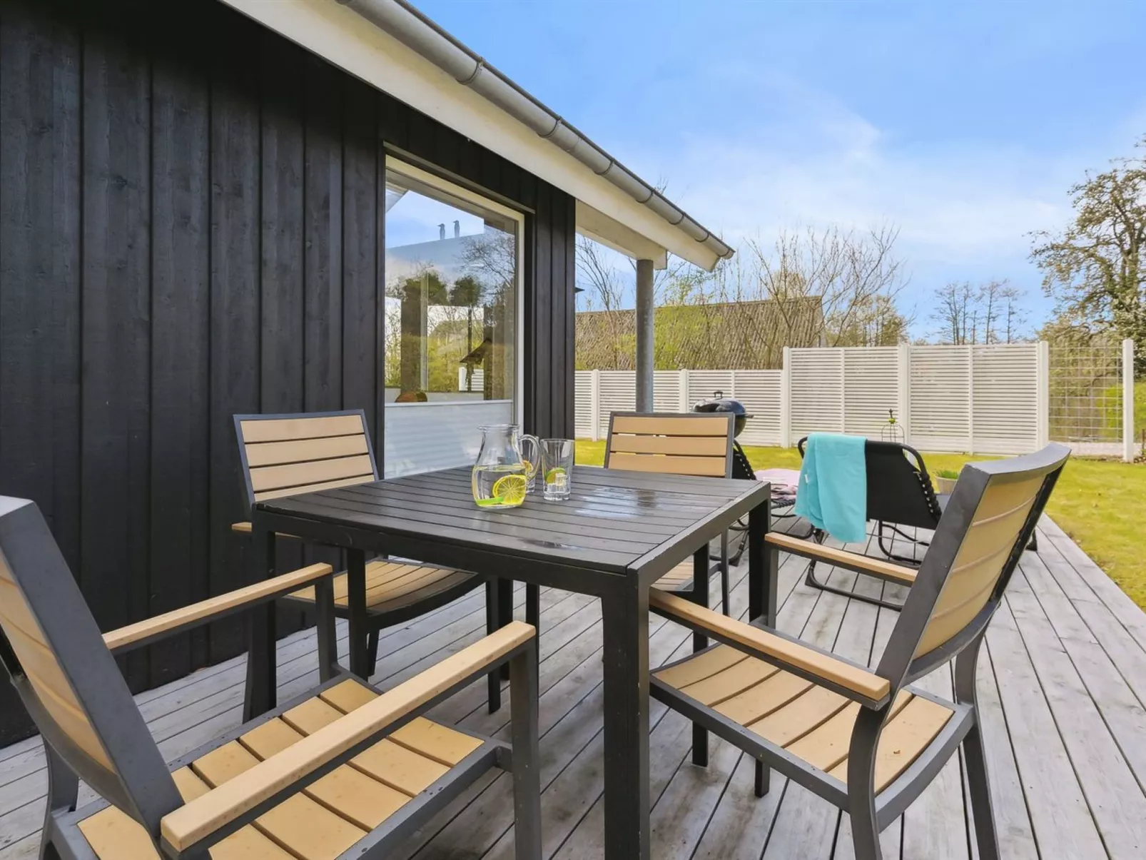 "Gunholm" - 150m from the sea-Buiten