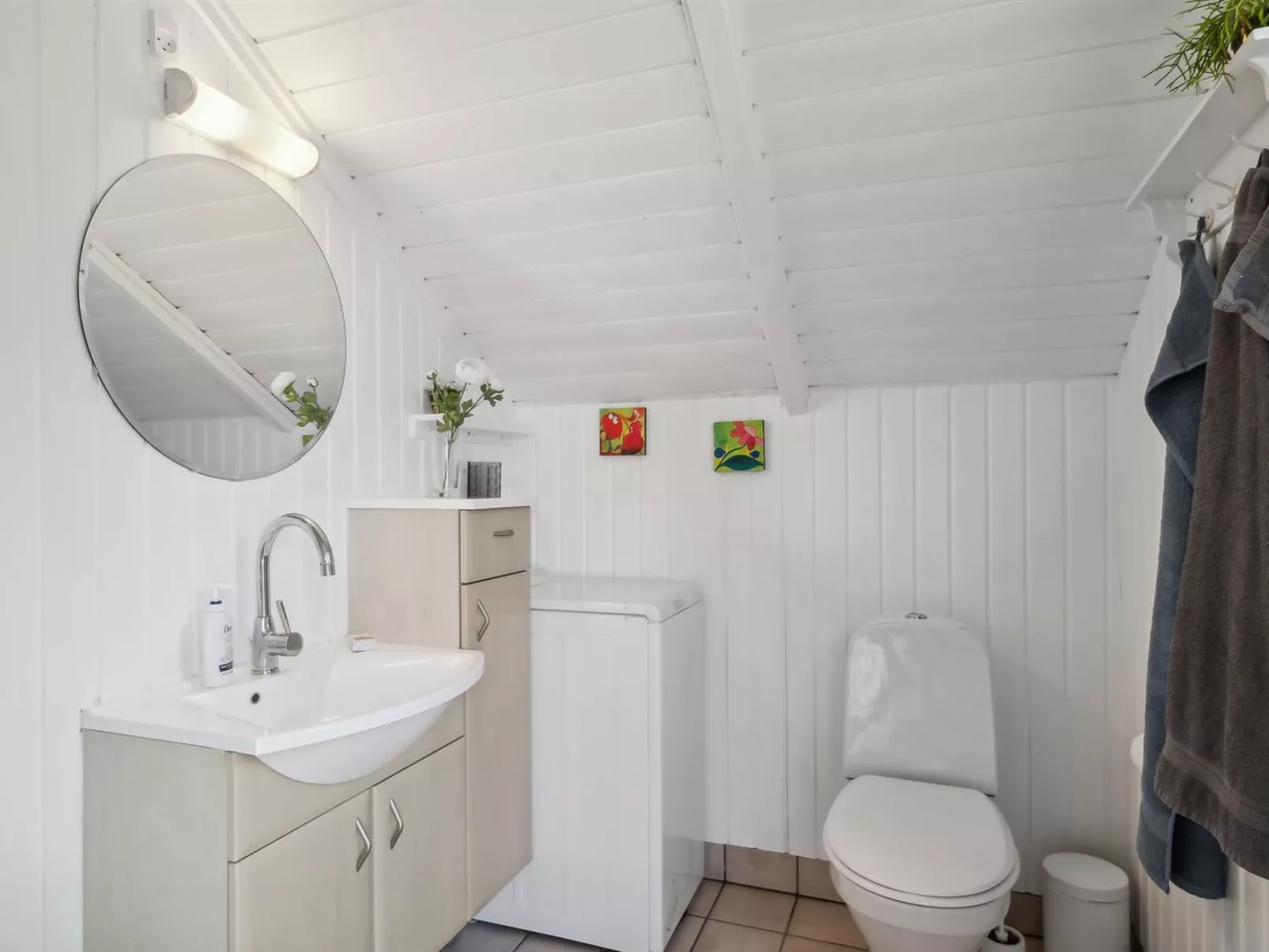 "Evamari" - 300m from the sea-Binnen