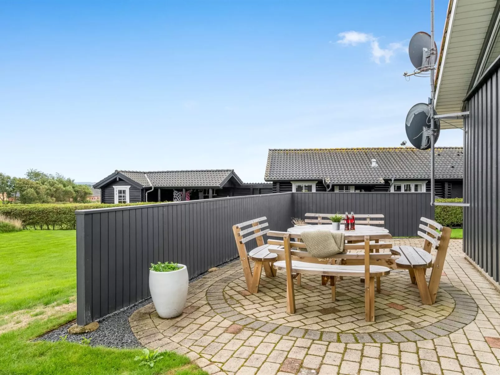 "Malila" - 400m to the fjord-Buiten