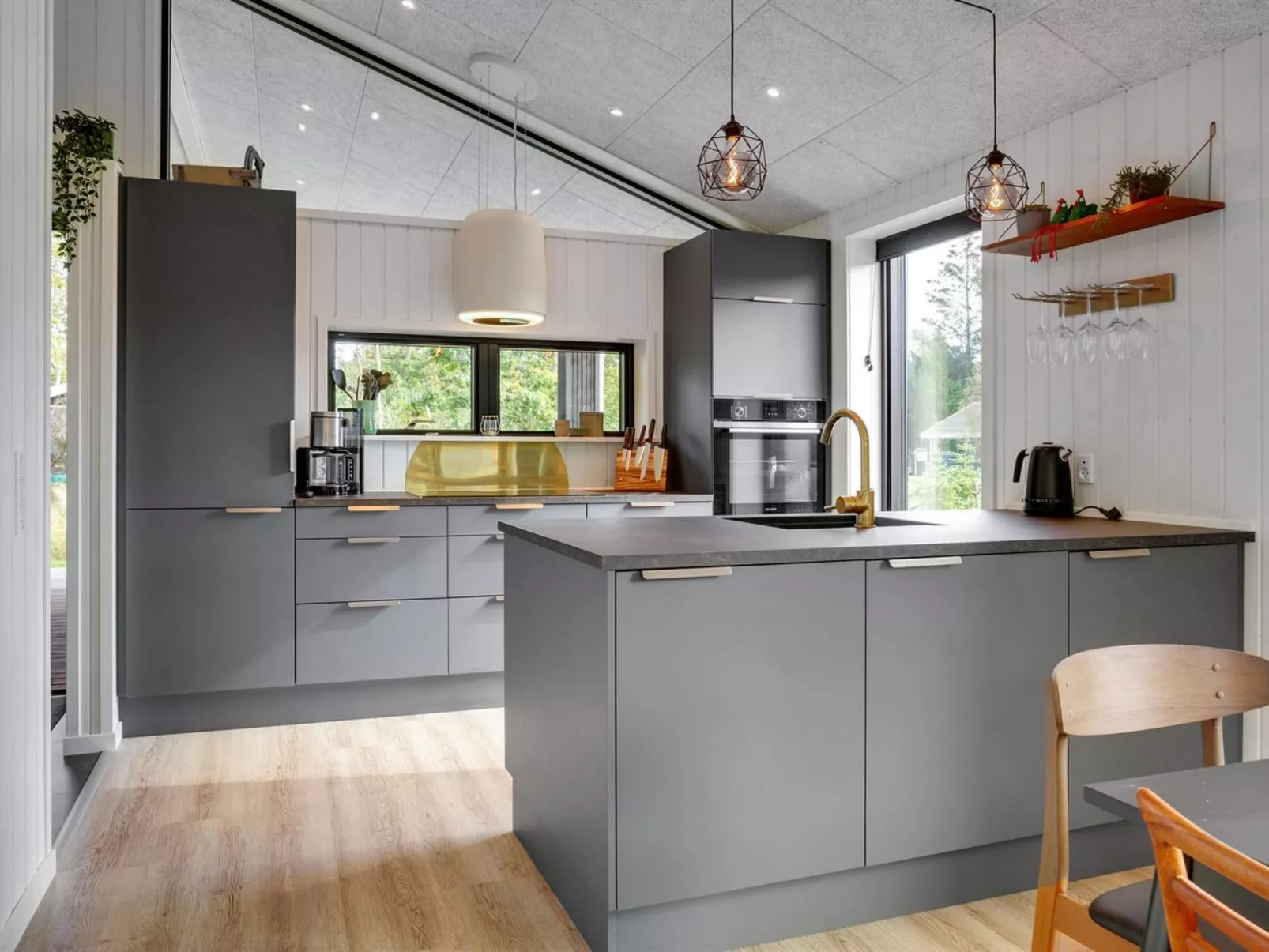 "Sinna" -  from the sea-Binnen