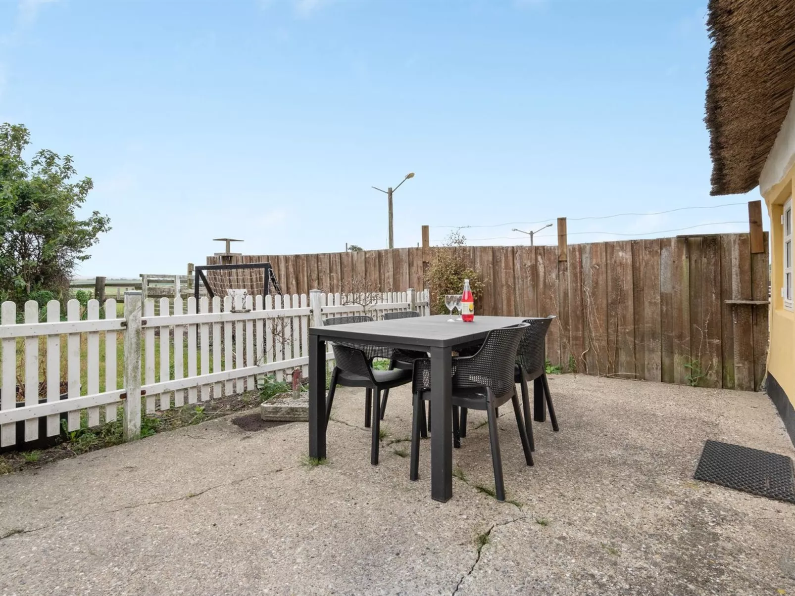 "Miko" - 19km from the sea-Buiten