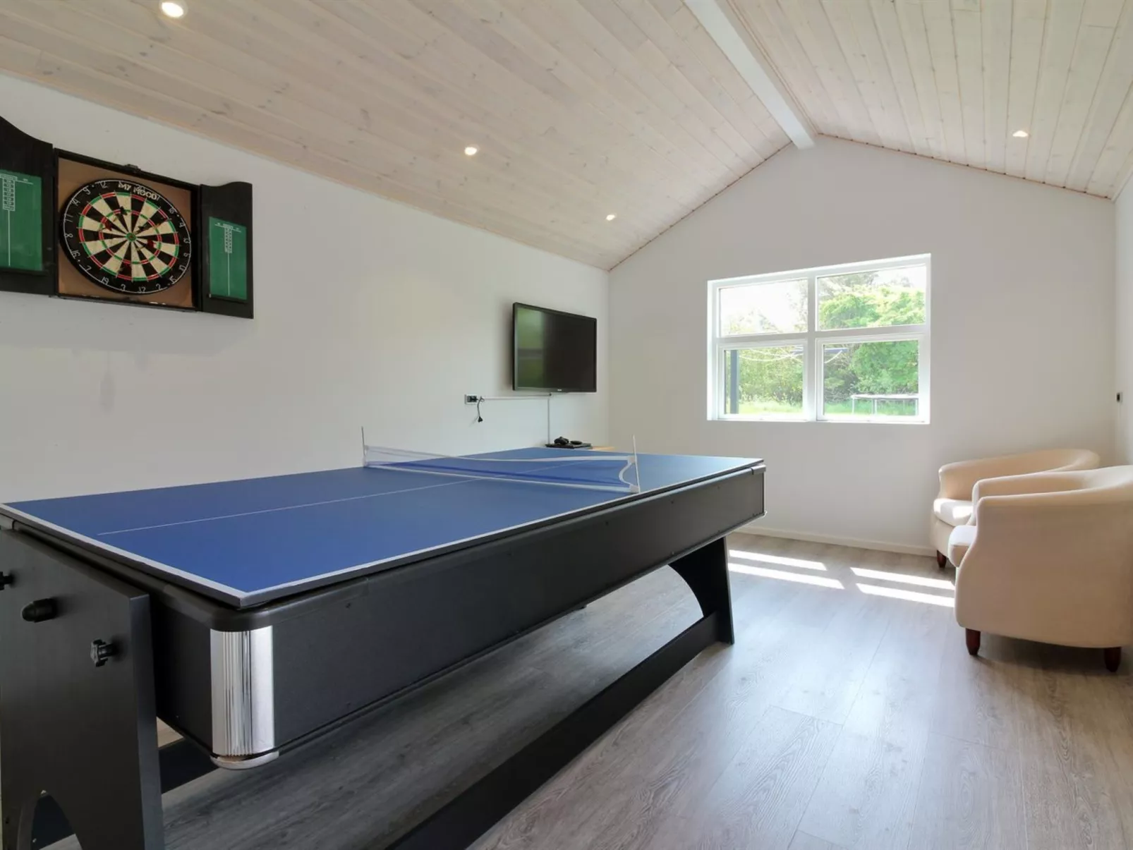 "Amitola" - 700m from the sea-Binnen