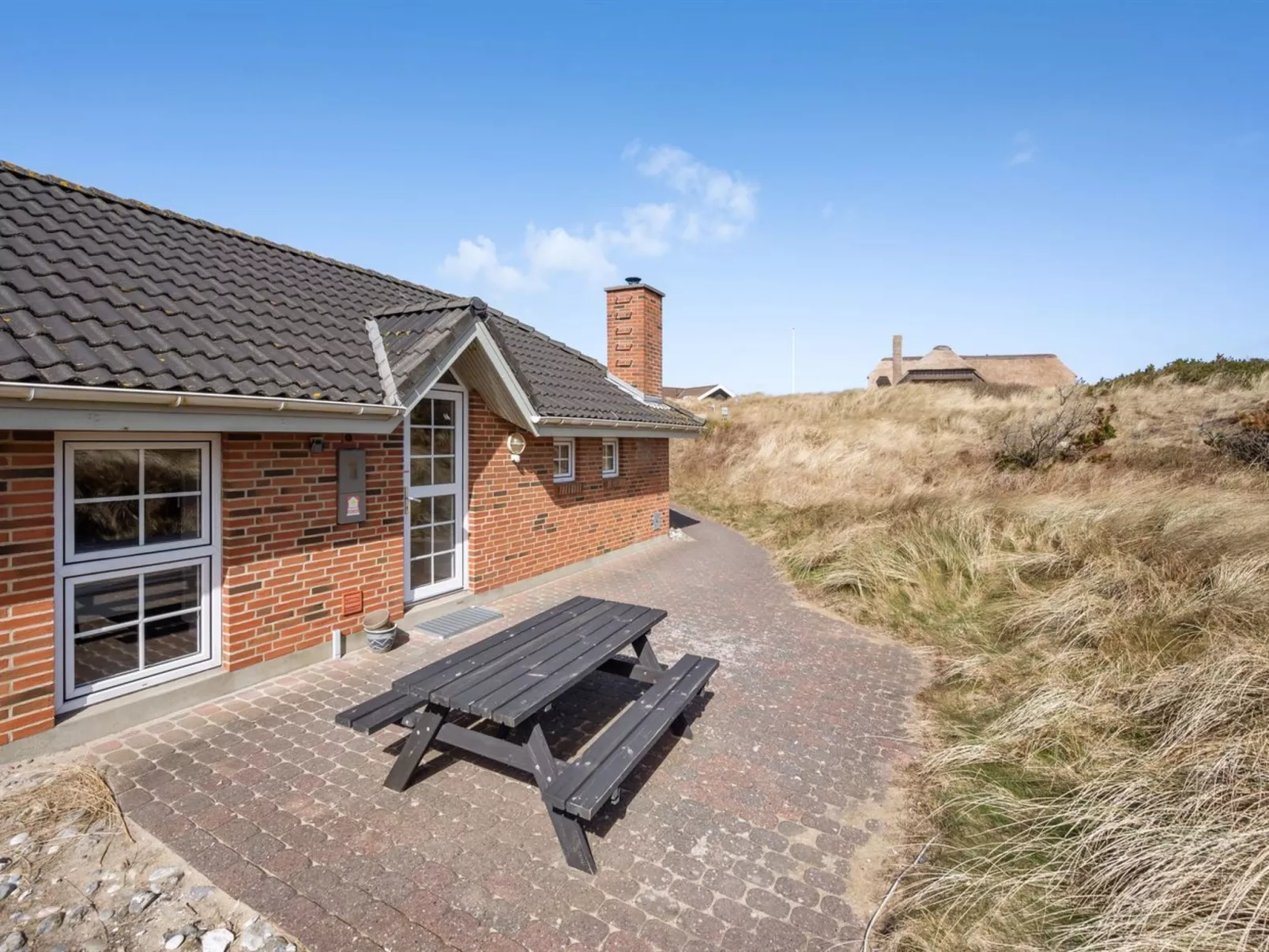 "Hinrich" - 300m from the sea-Buiten