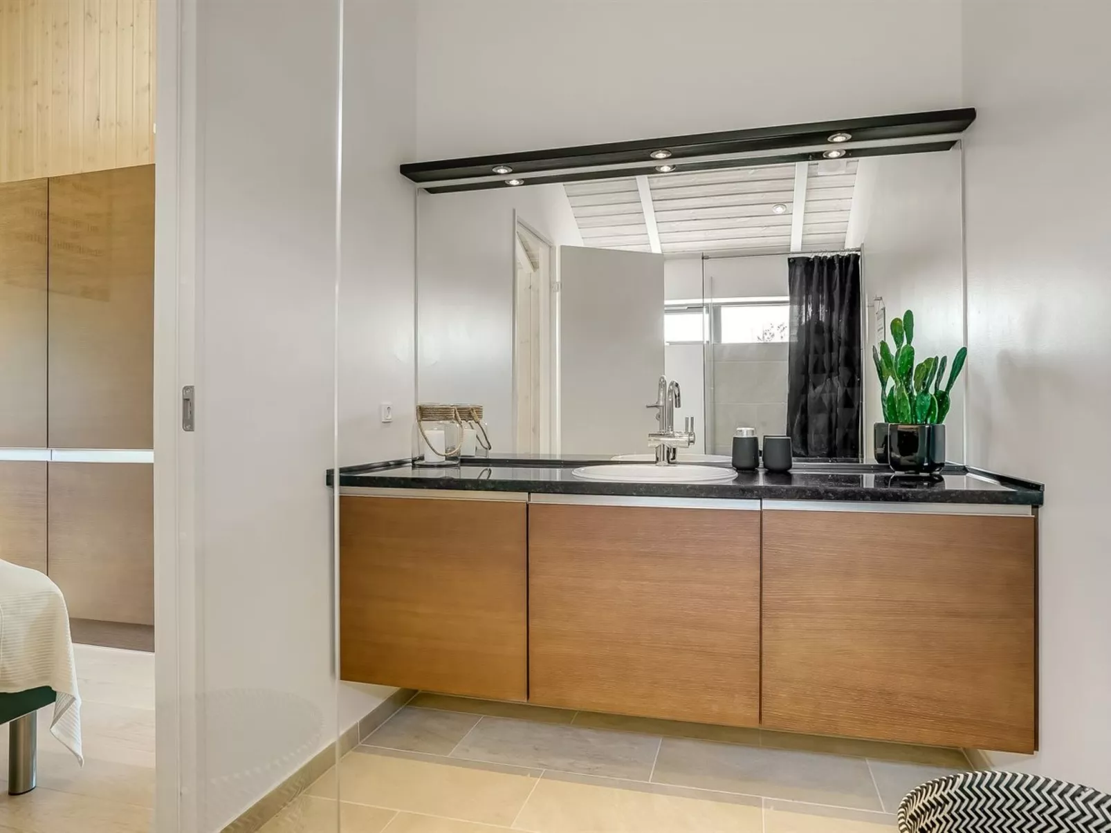 "Ilmarinen" - 561m from the sea-Binnen