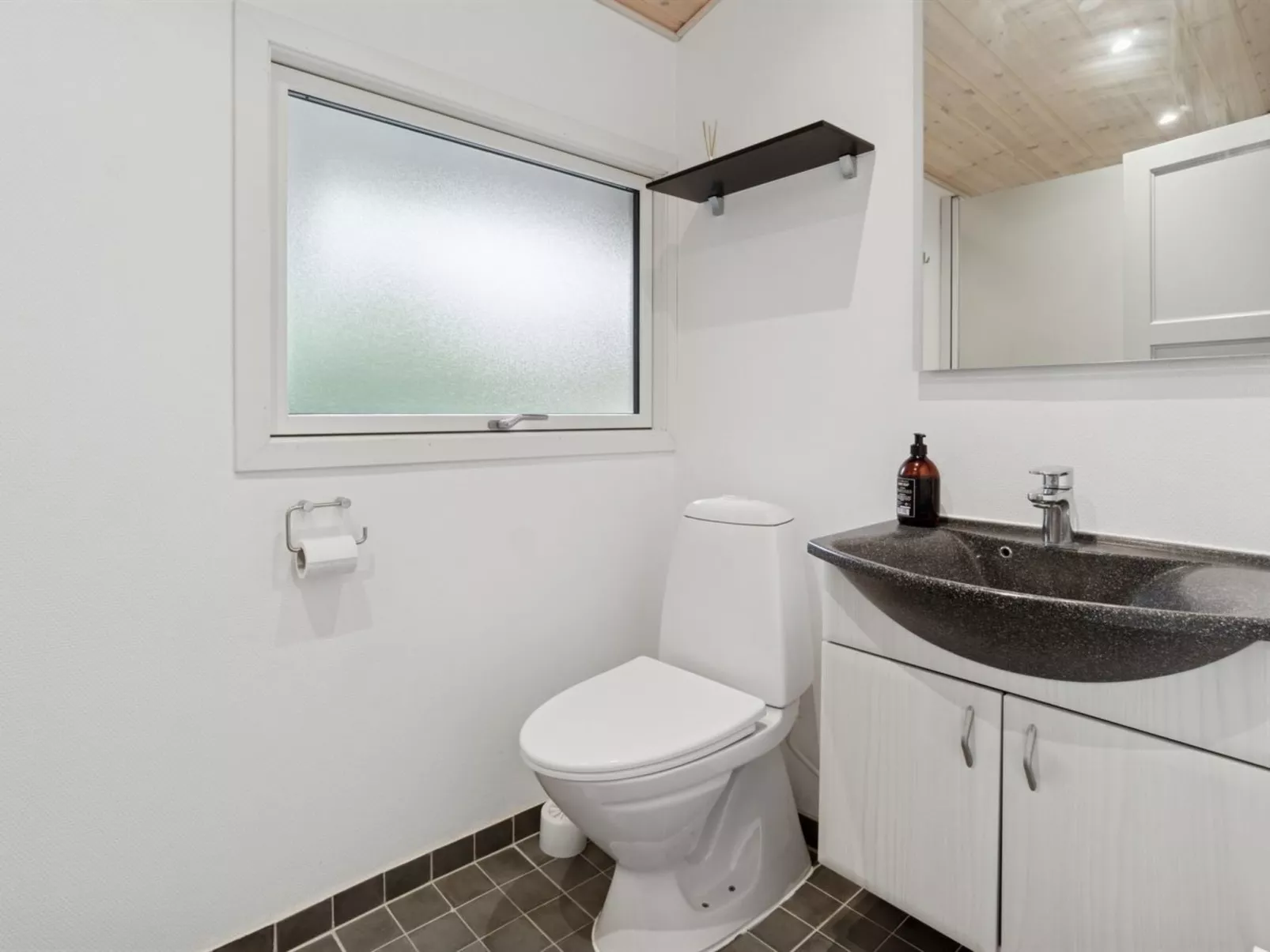 "Roir" - 250m from the sea-Binnen