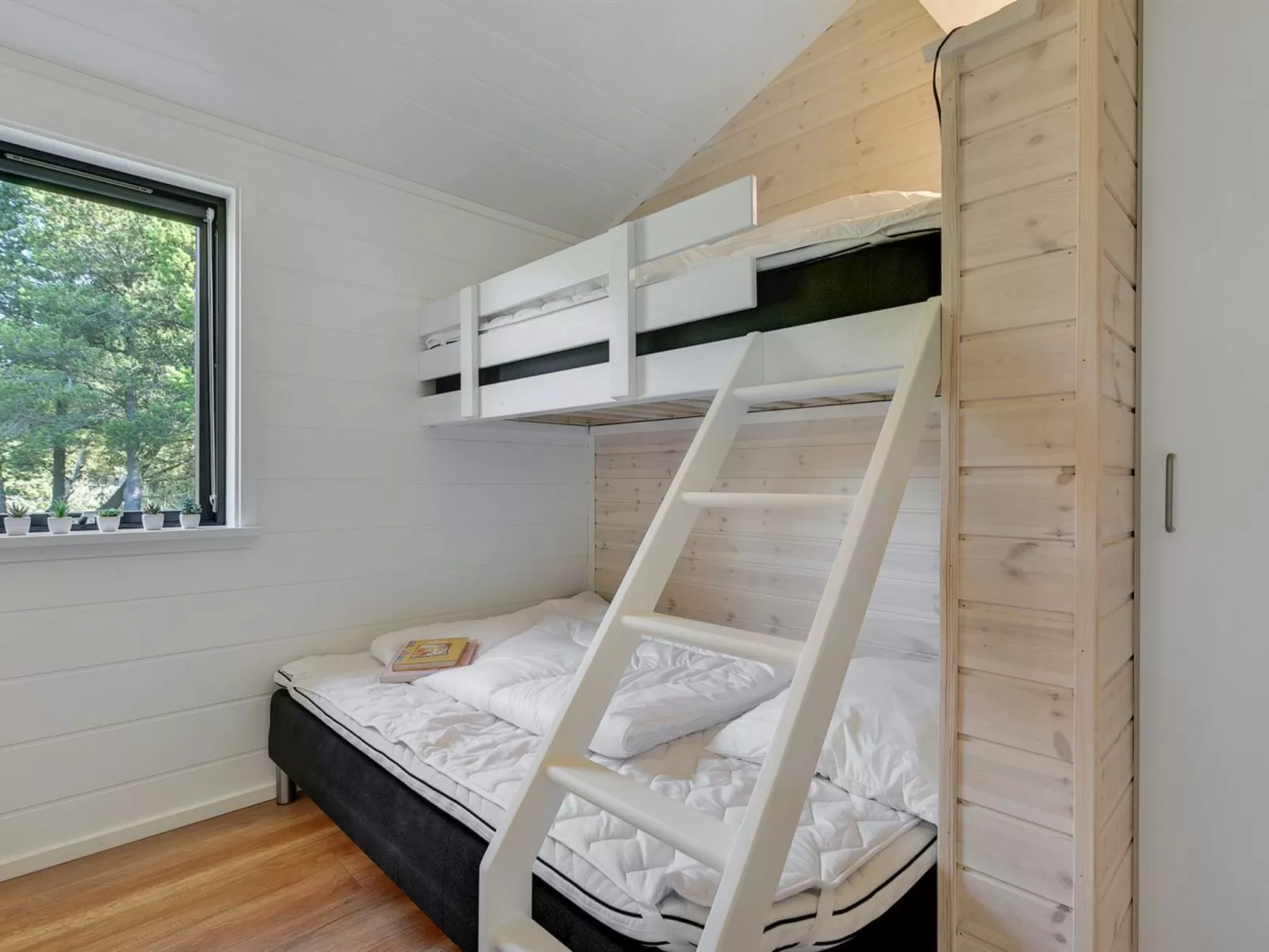 "Tea" - 2.7km from the sea-Binnen