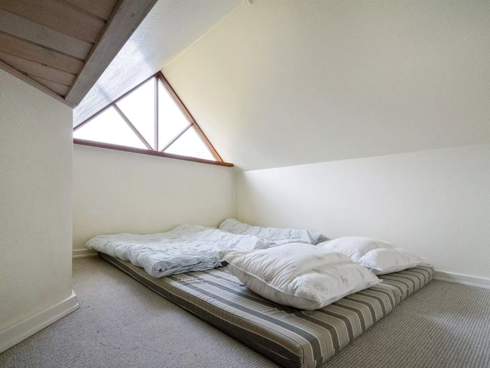 "Amundi" - 3.8km from the sea-Binnen