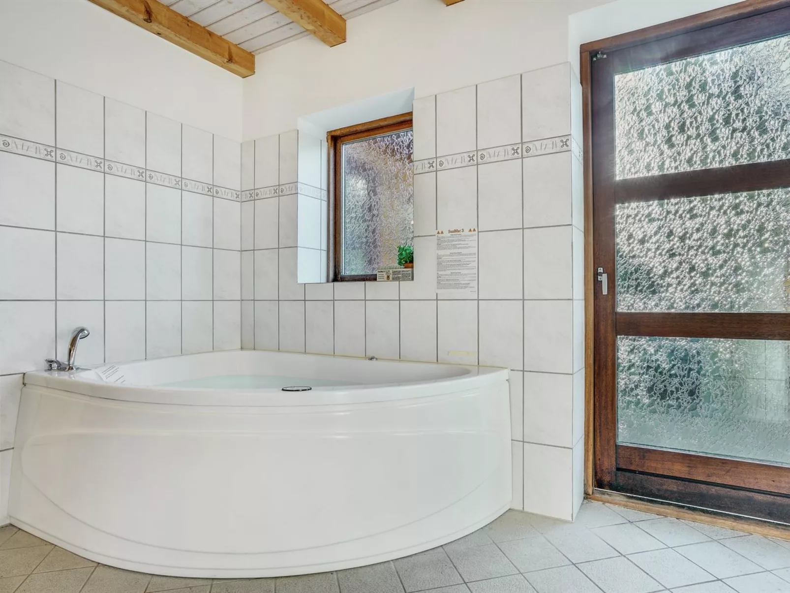 "Dora" - 180m from the sea-Binnen