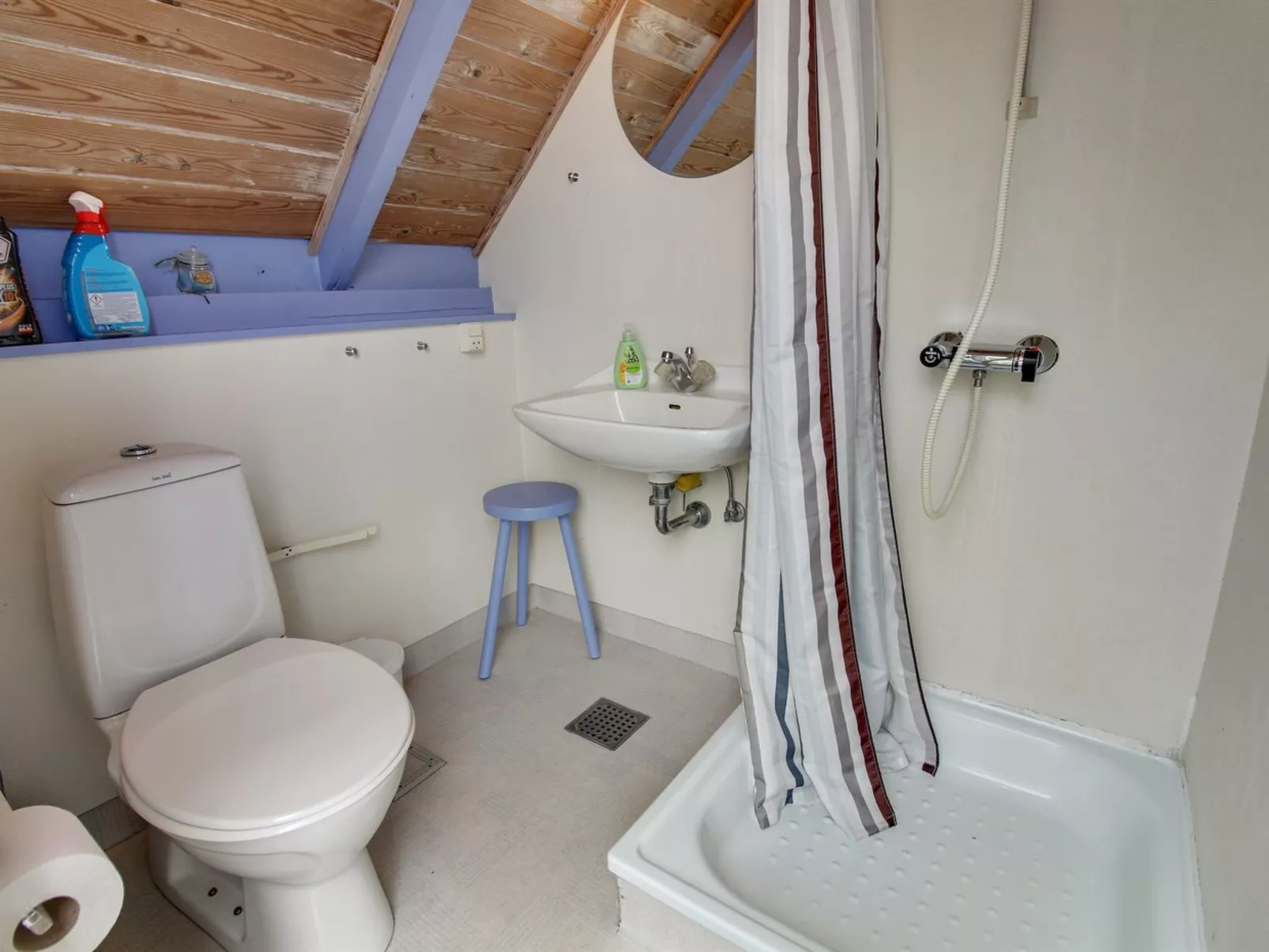 "Algonda" - 500m from the sea-Binnen