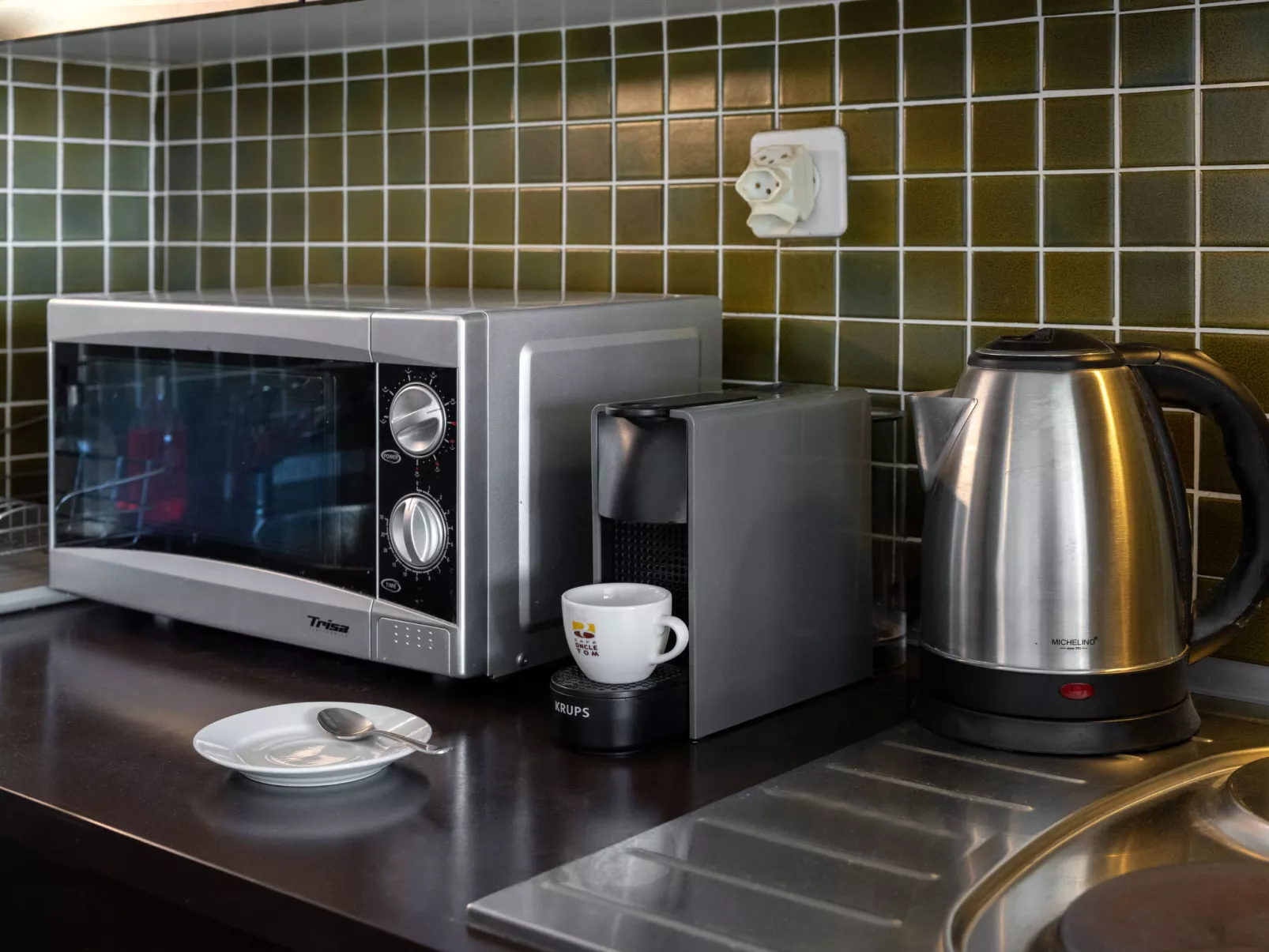 Jeanne D'Arc Apt. A-8-Binnen