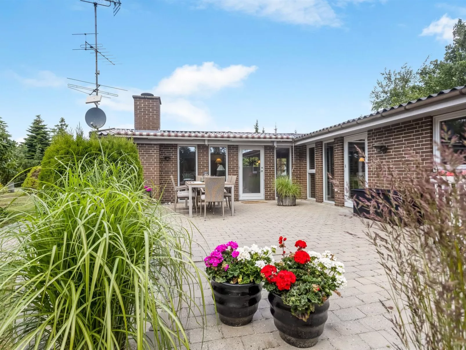 "Sessa" - 800m from the sea-Buiten