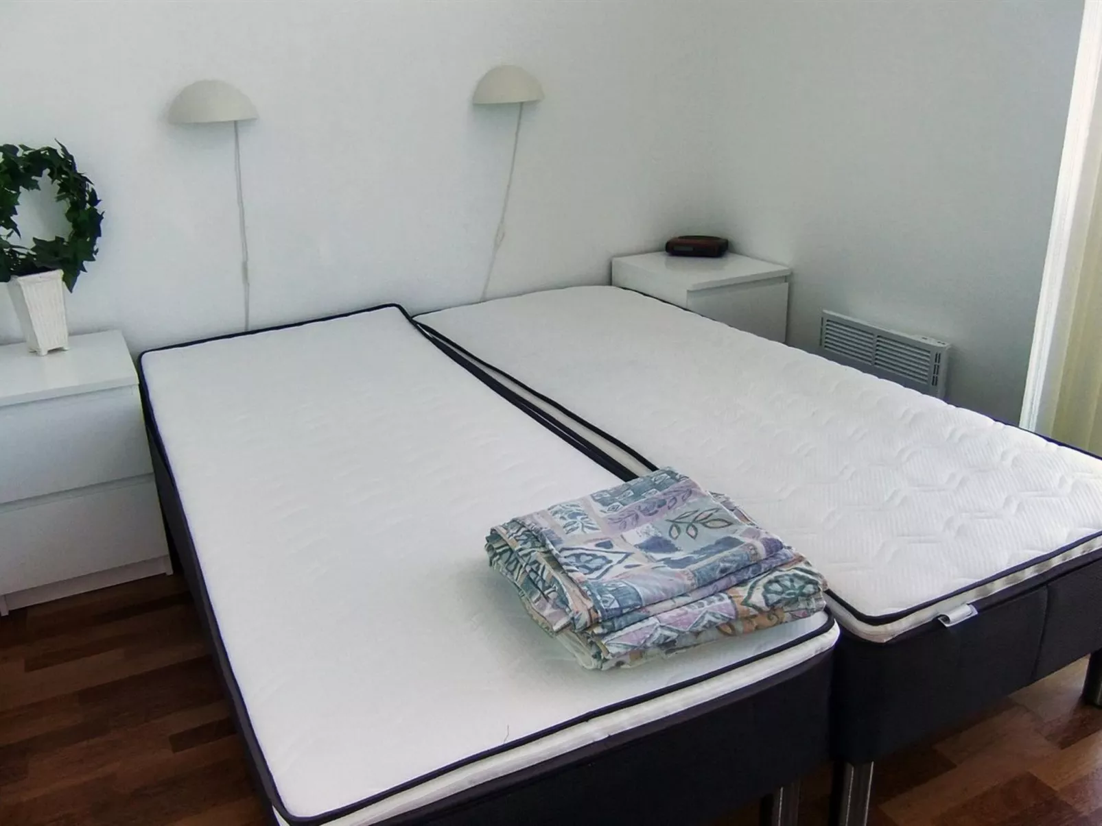 "Knud" - 2m from the sea-Binnen